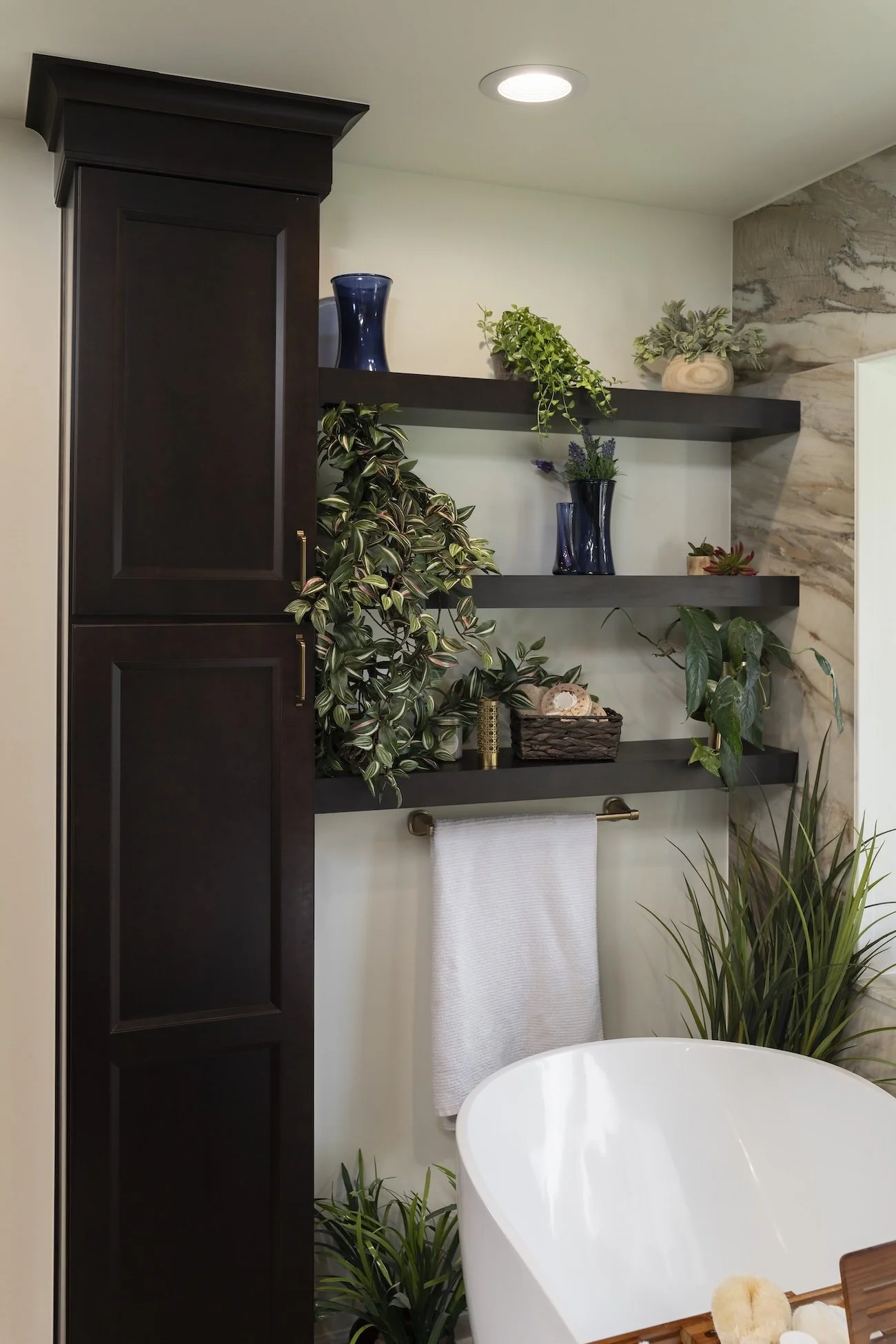 2025_11_FarmingtonHills_Bathroom2_JHP02825_HighRes.JPG