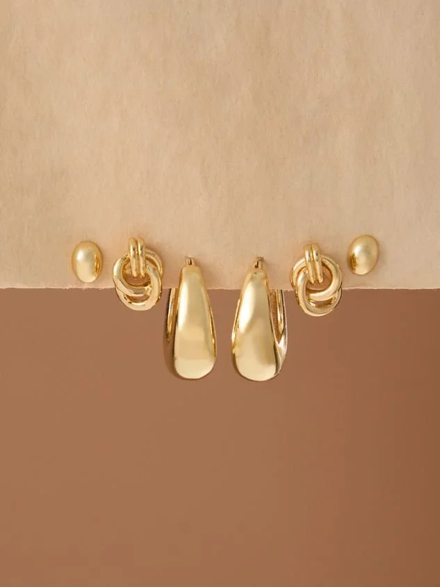 18K Gold Chic Statement Earring Set.jpg