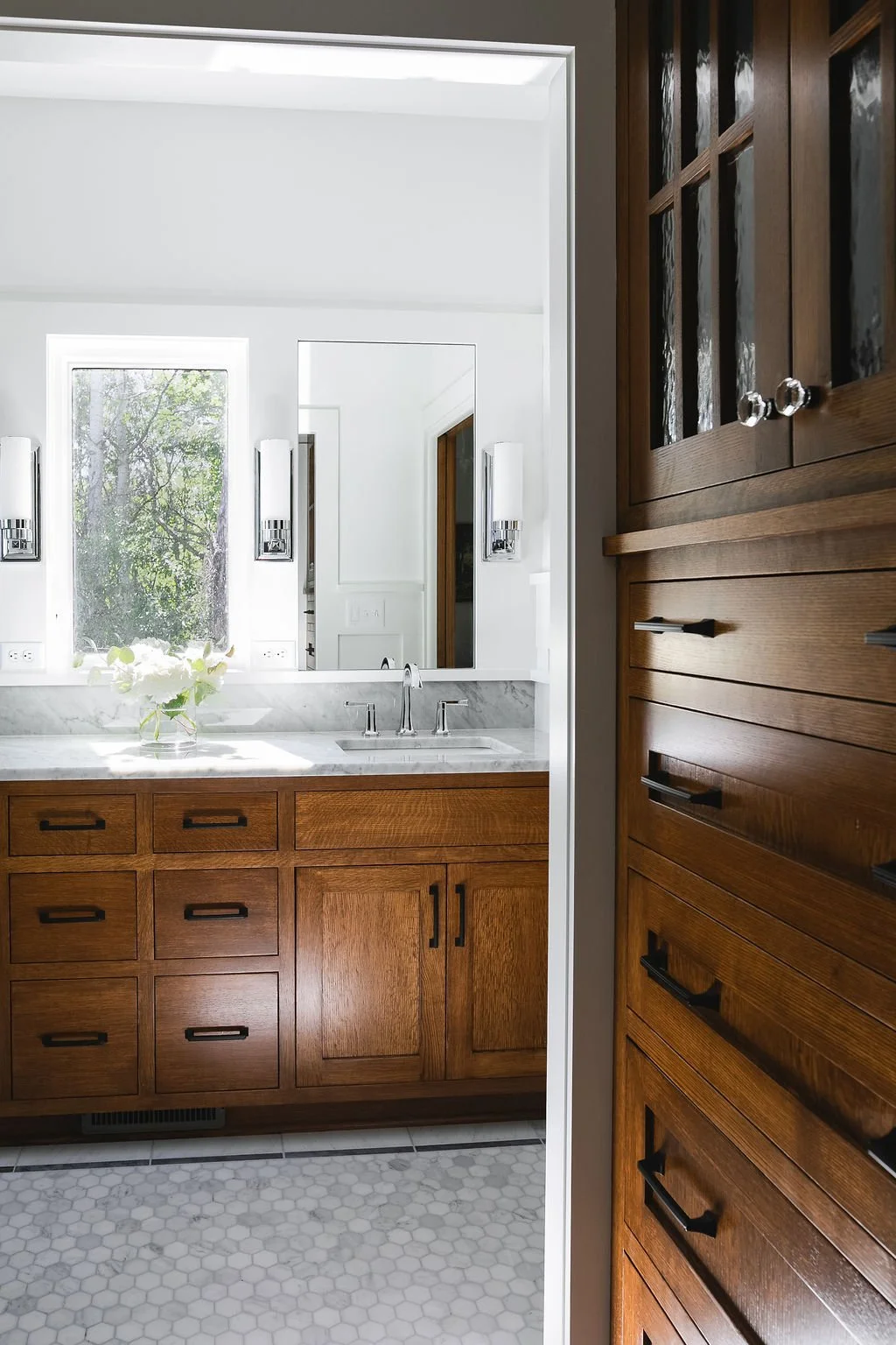 2022 - ASID Design Excellence Award, First Place. “Contemporary Craftsman.”