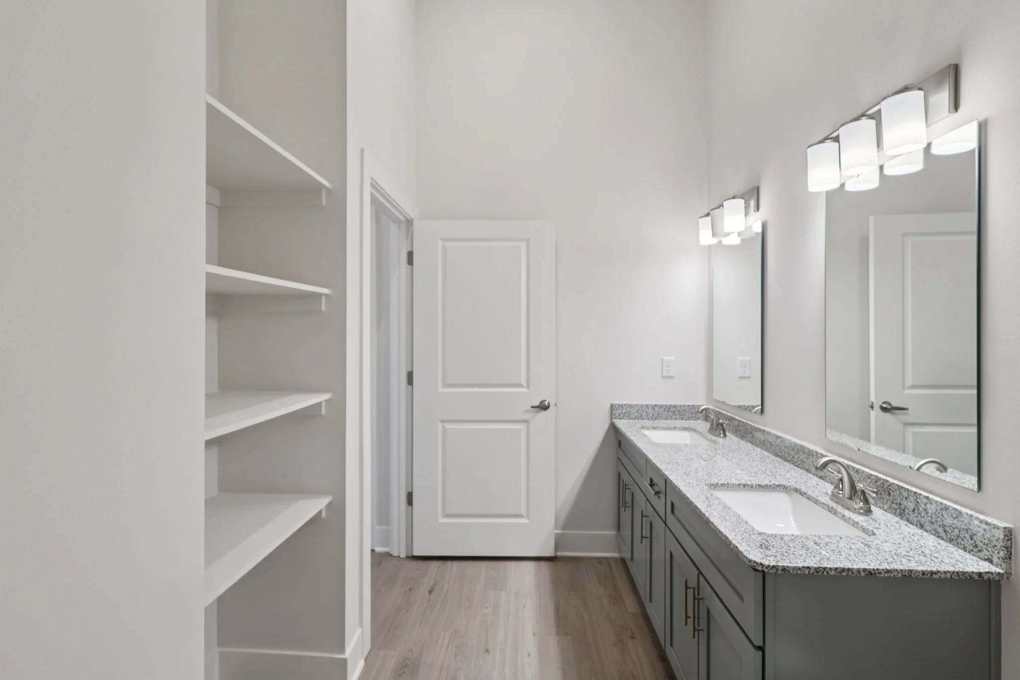 25-web-or-mls-1112 Ilium Ave-2106-025.jpg