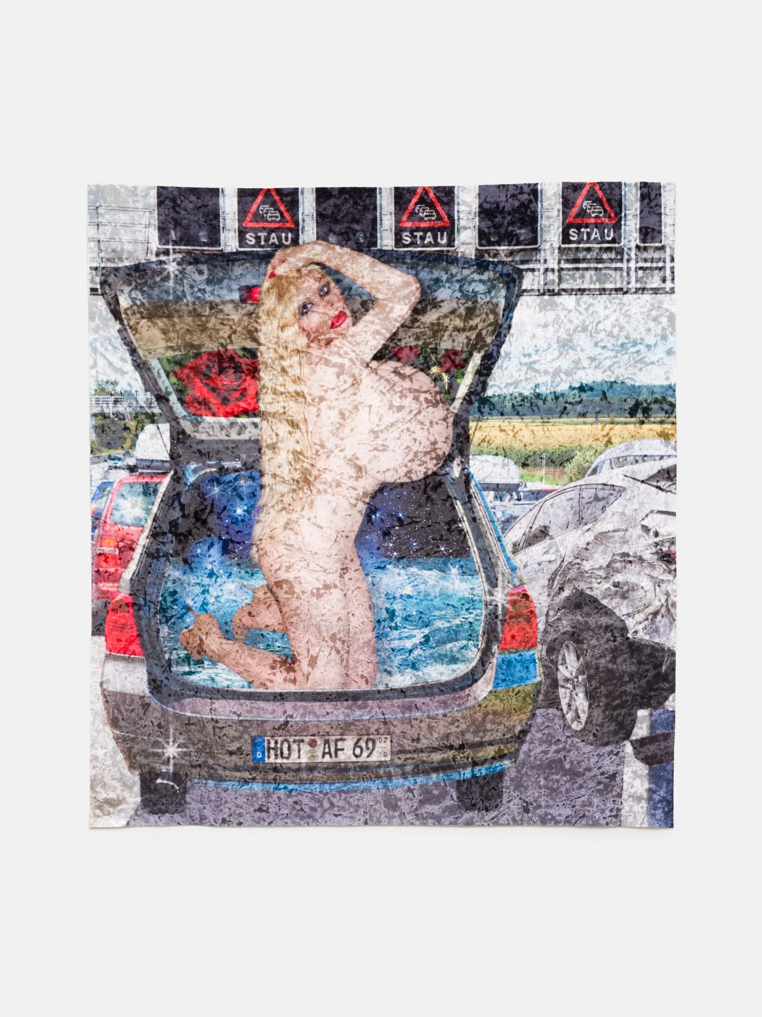 Ivana Vladislava,
Der Stau, 2025,
Thermal Sublimation print on crushed velvet,
109 × 98 cm,
42 78 × 38 5/8 in,
Unique