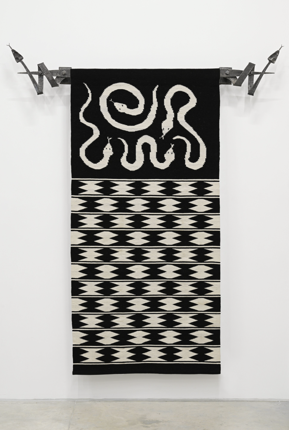 Jaanus Samma,
Snakes, 2024,
199x97cm
