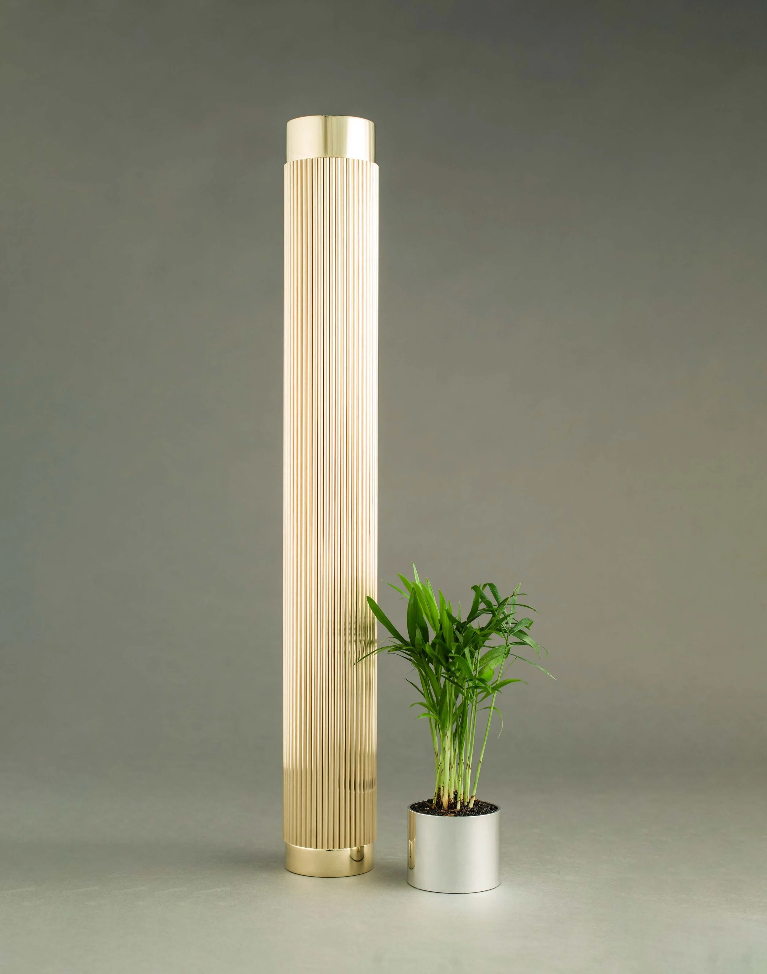 Stefan Knauf, Columno, 2020,
Brass,
Height: 54 cm, Ø: 7 cm