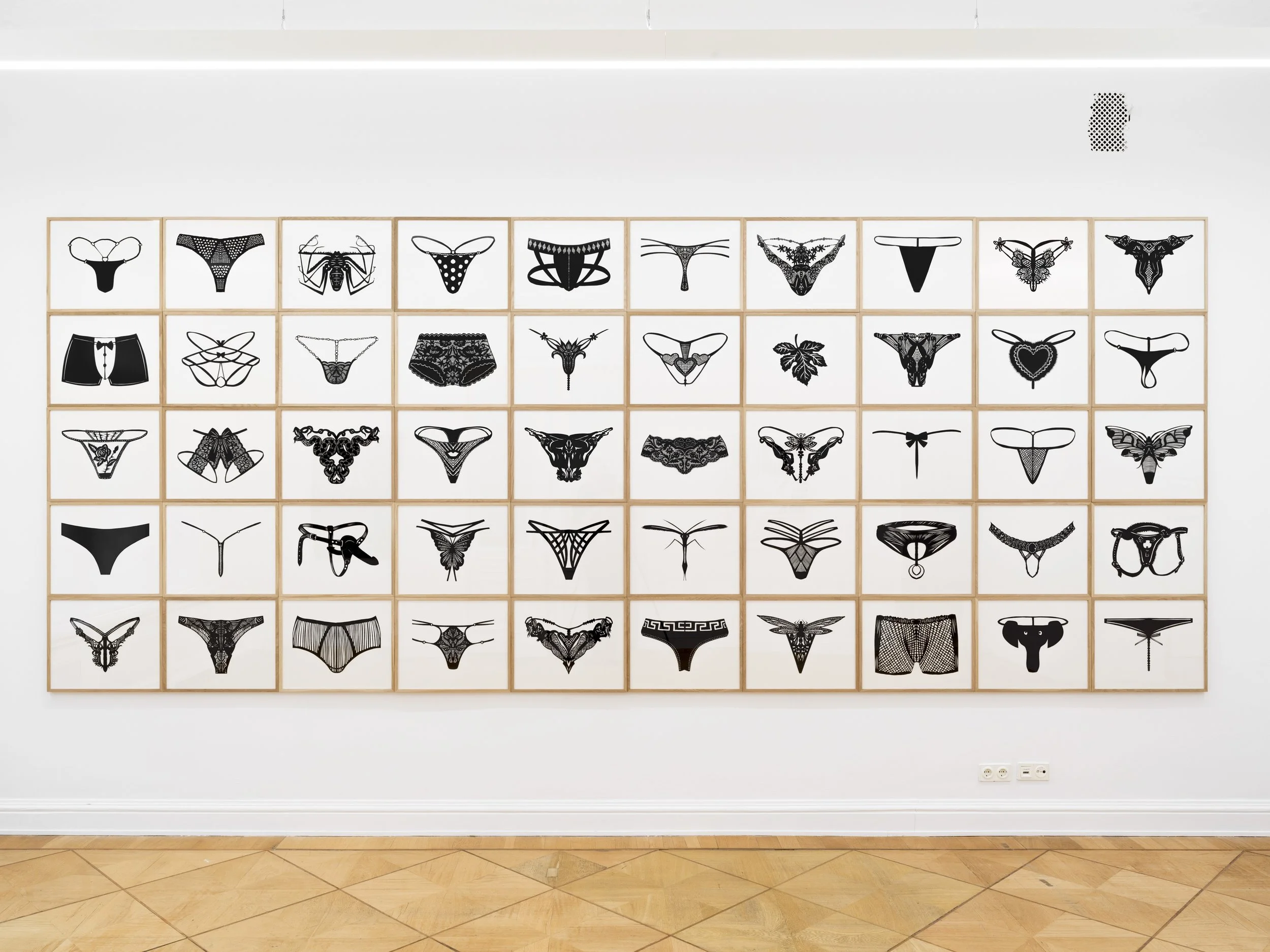 Sonja Yakovleva, Höschen, 2022,
Papercut,
45 × 55 cm, framed each