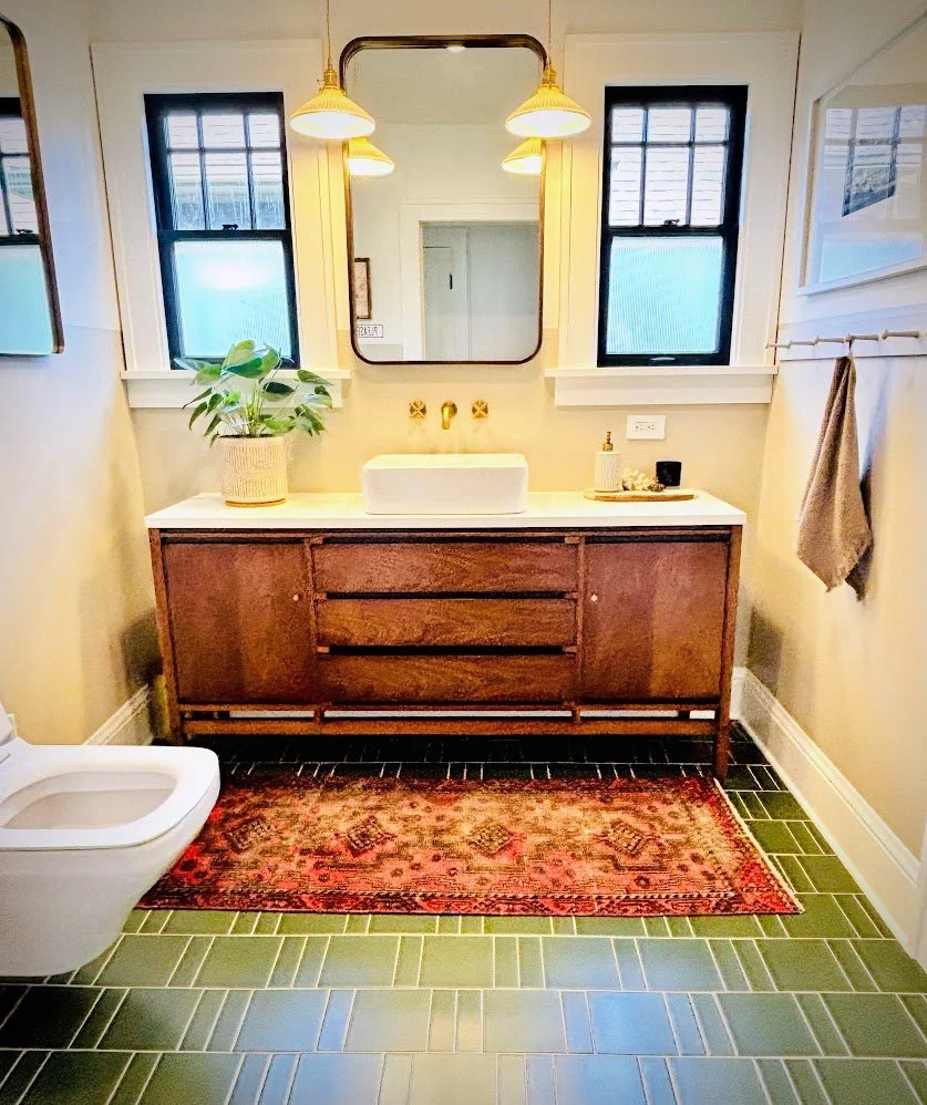 main bath.jpg