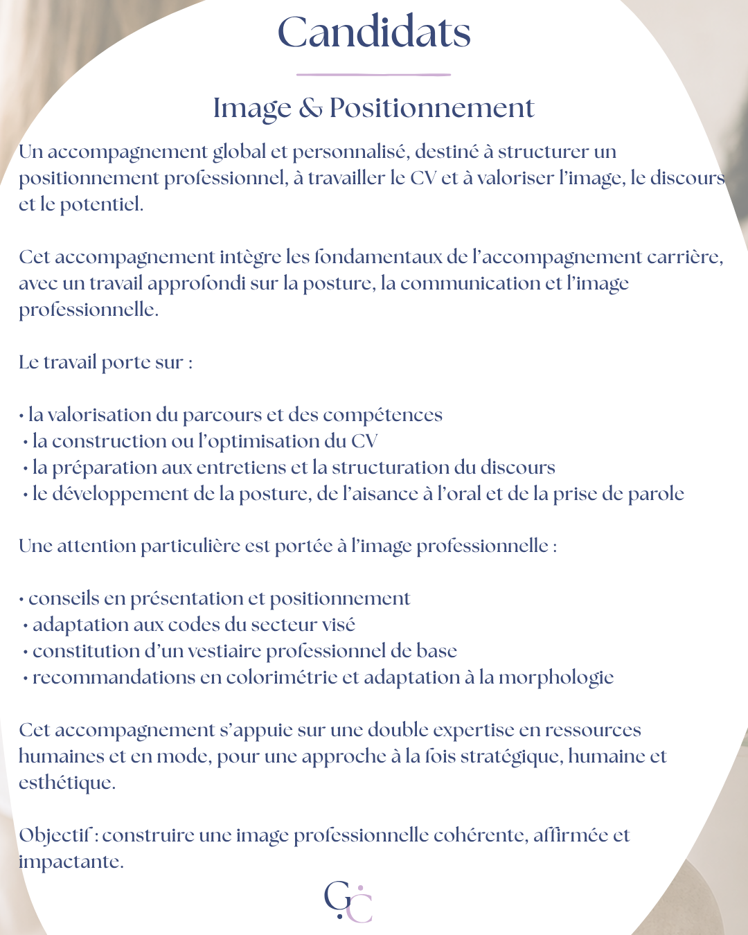 Une affiche en français informant sur l'accompagnement pour la construction d'une image professionnelle, avec un titre 'Candidats' et plusieurs paragraphes décrivant les services offerts, les domaines d'intervention et l'objectif, avec un logo en bas.