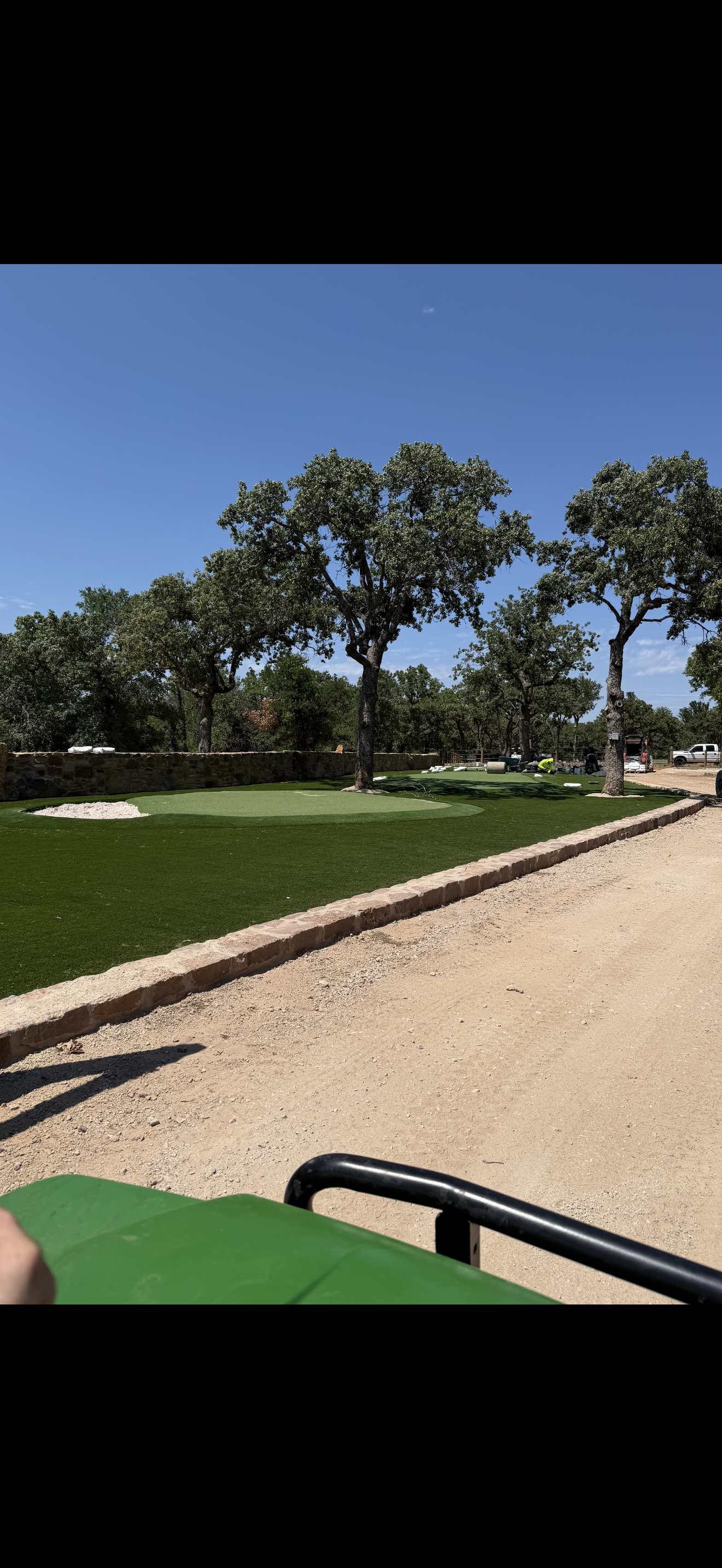 Artificial turf & putting greens