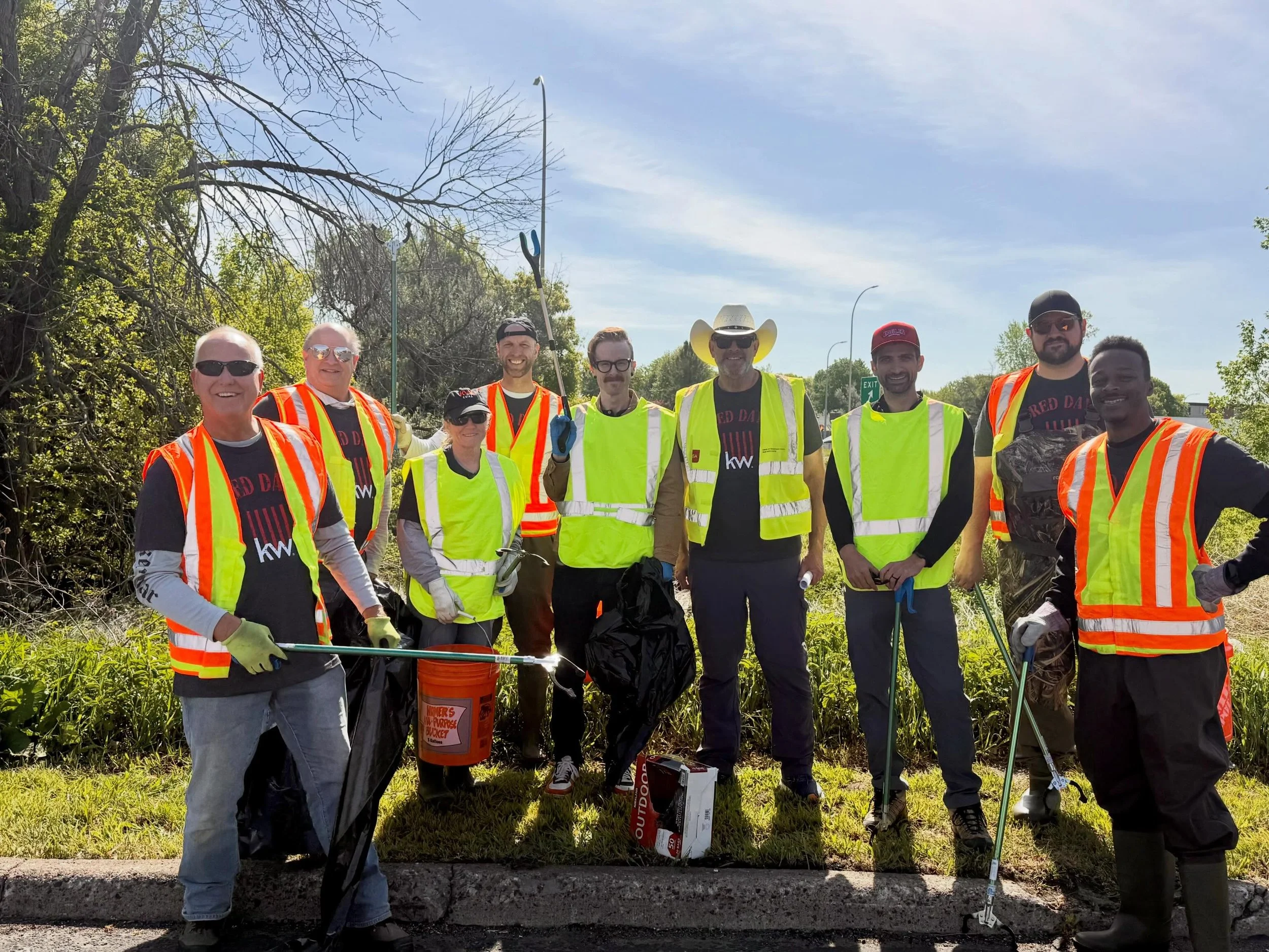 We are still celebrating what an amazing Red Day we had on Thursday! From food donations and puppy adoptions to creek cleanup and writing Letters of Love, we spent the day giving back to the Edina community and loved every minute of it!