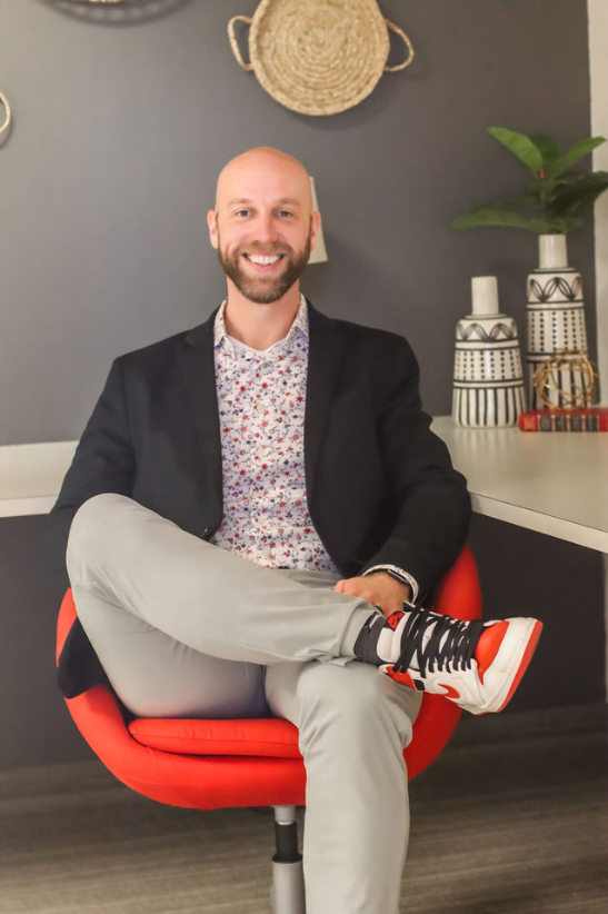 Jon Ledeboer providing personalized one-on-one business coaching to help real estate agents grow their businesses at KW Edina.