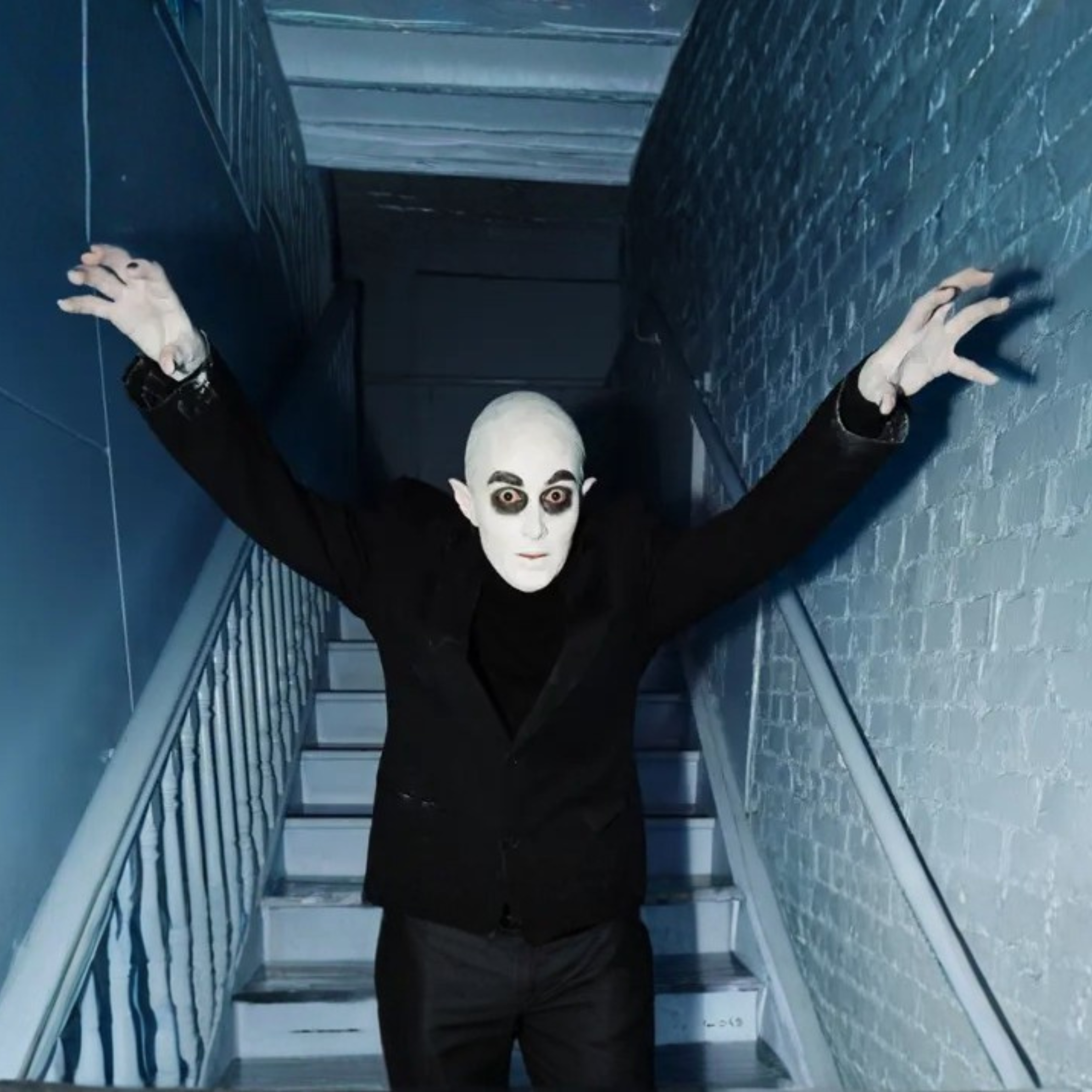 Rhiannon McCall - Nosferatu Looking For Love