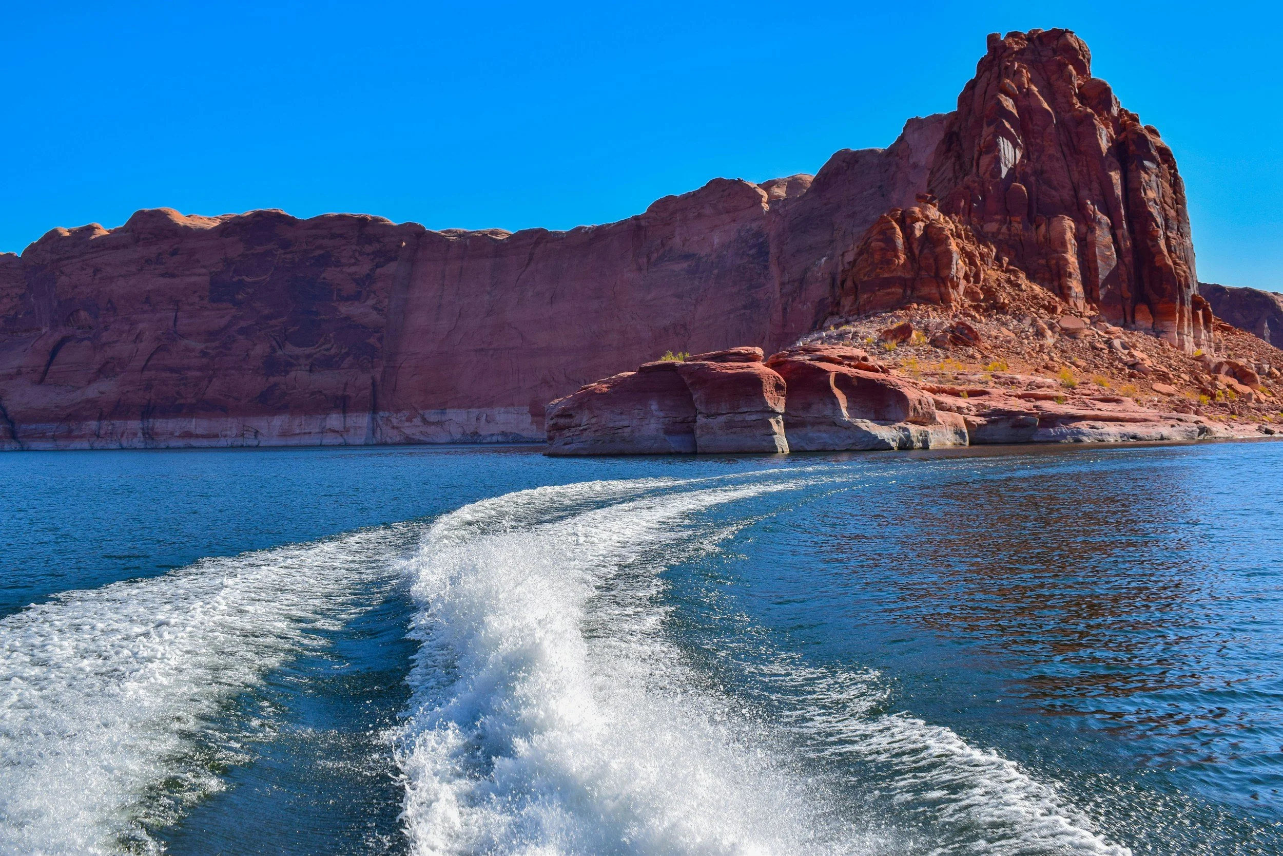 Best Books to Read at the Lake