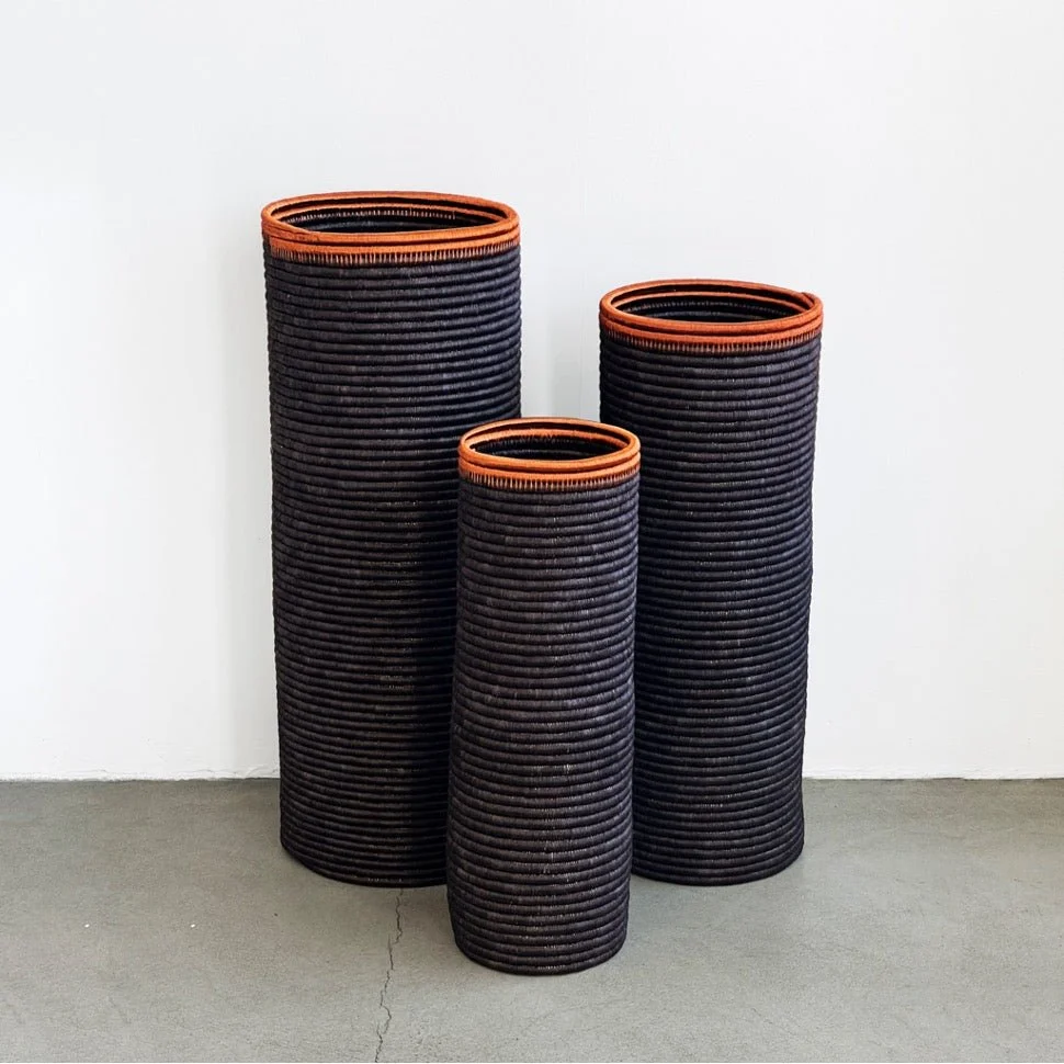 de-tierra-tribu-floor-vases.jpg
