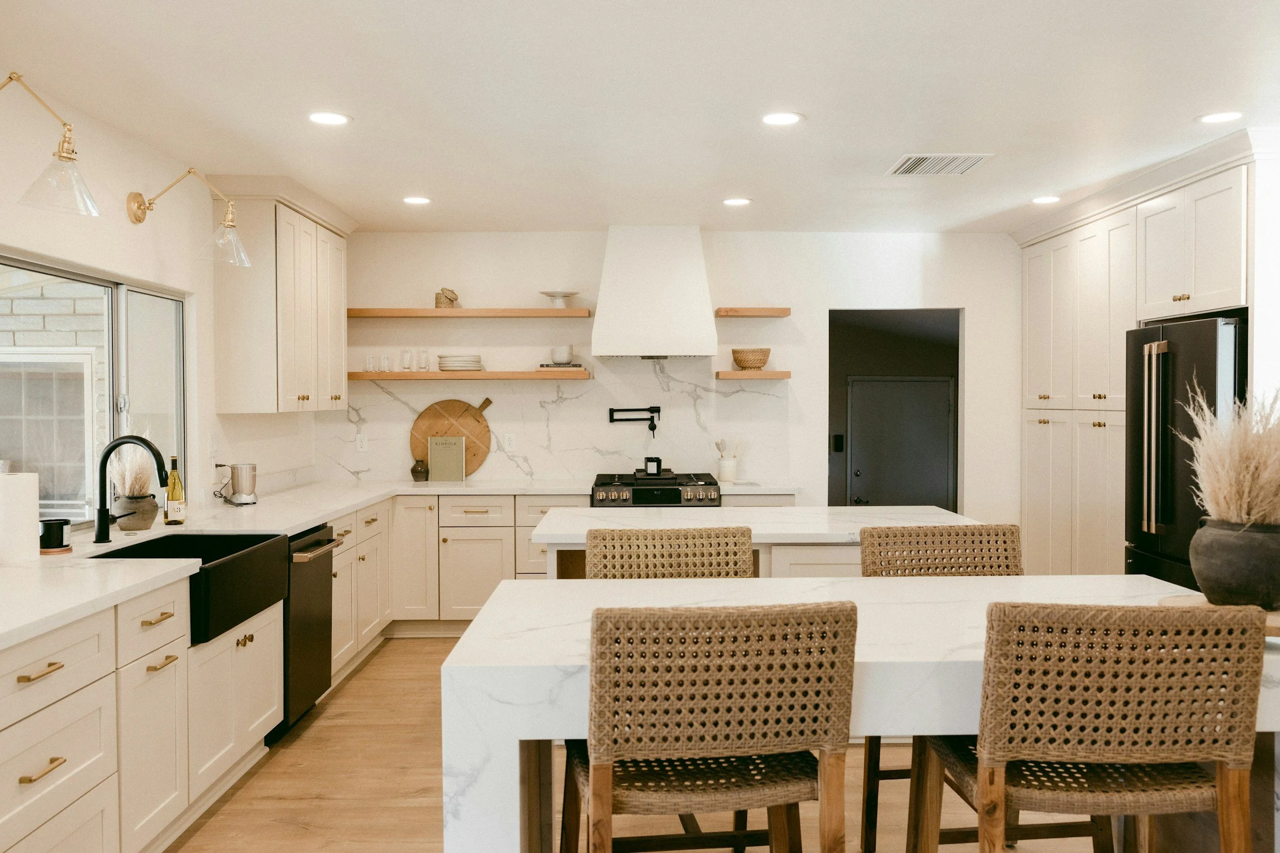 Clean kitchen for move-out cleaning service in Fox Crossing, WI