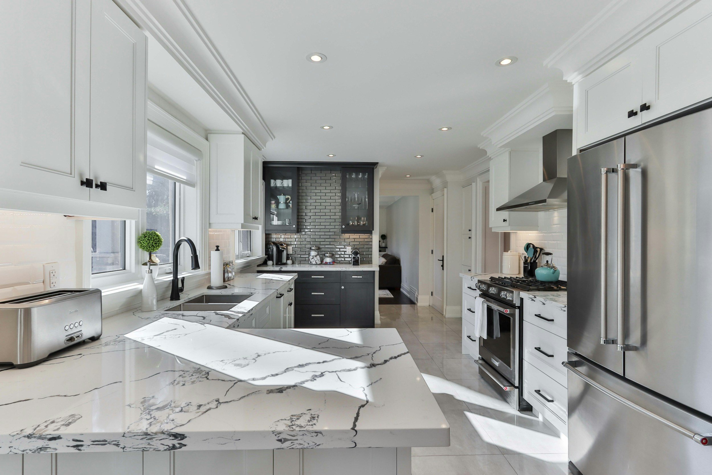 Clean kitchen for move-out cleaning service in Kaukauna, WI