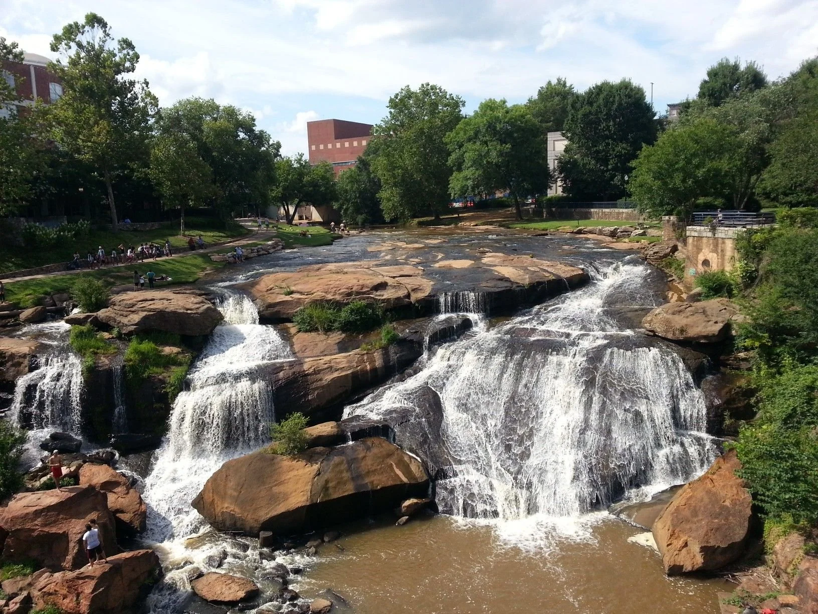 Greenville, WI house cleaning services by Midwest Cleaning LLC for local homeowners