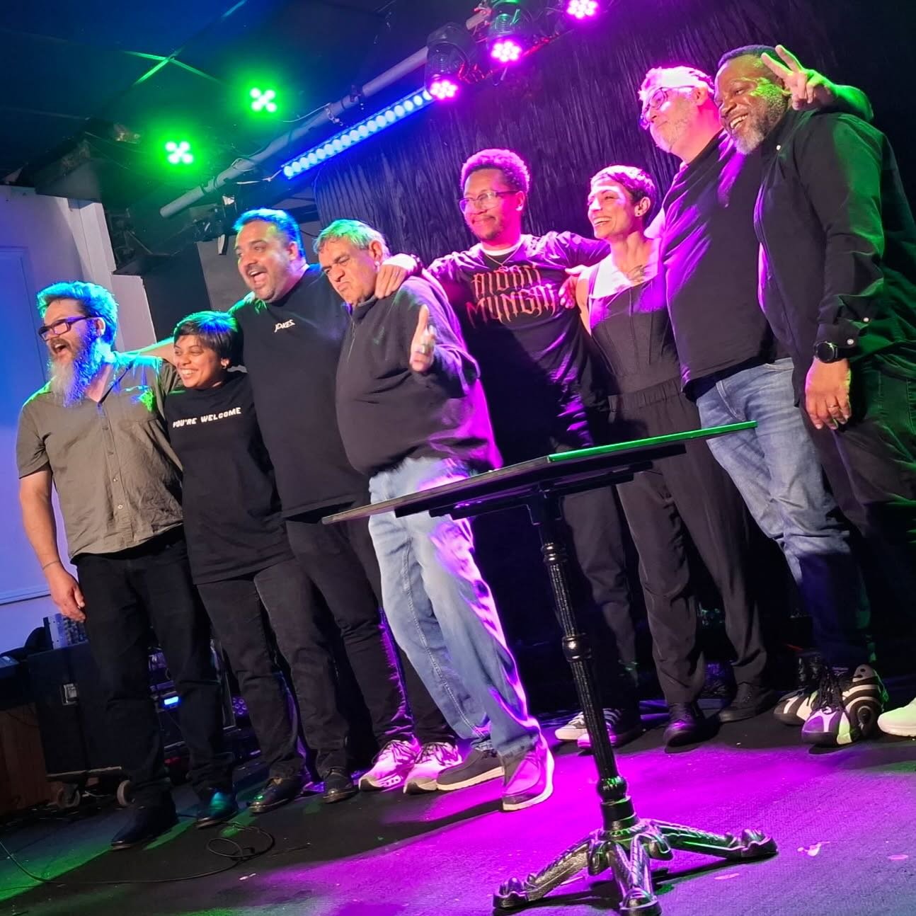 Night #1: Riverina Comedy Club. 

Bloody lovely line-up, awesome audience and good times with these humans. 

#comedy #funny #standupcomedy #comedian