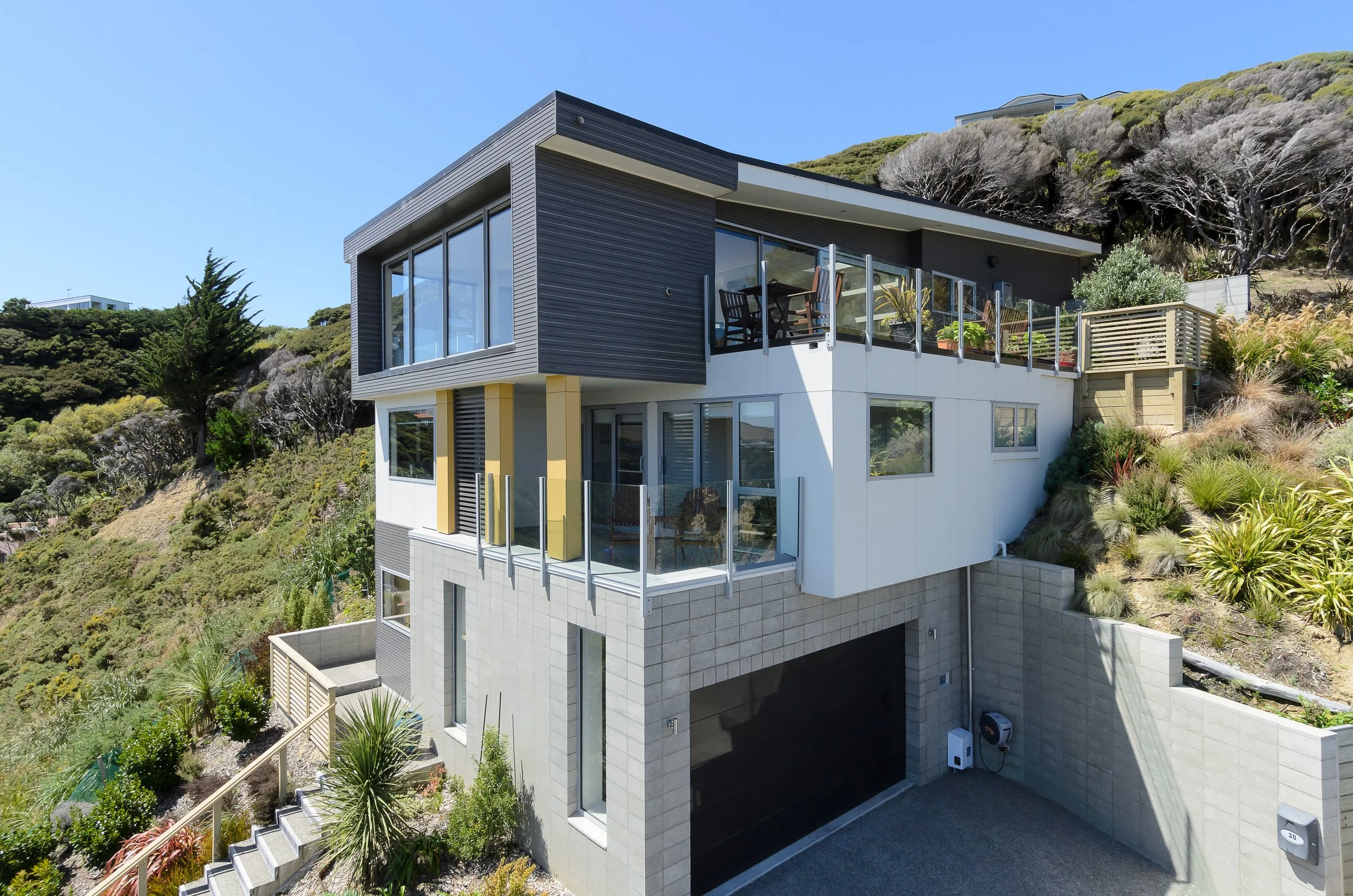 30 Paremata Dr 006.jpg