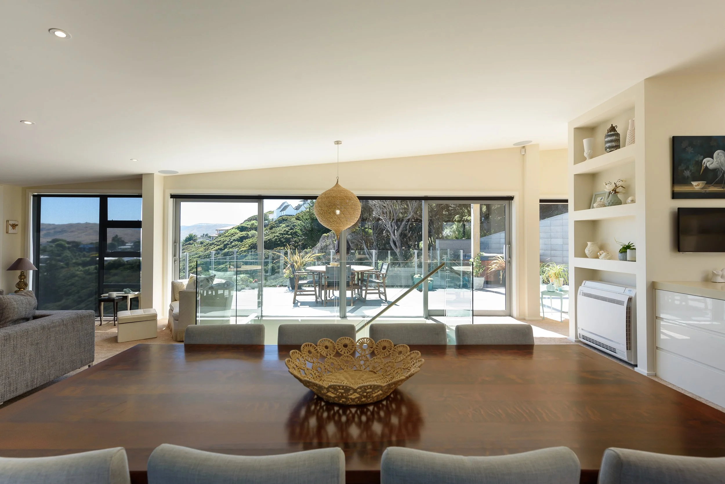 30 Paremata Dr 017.jpg