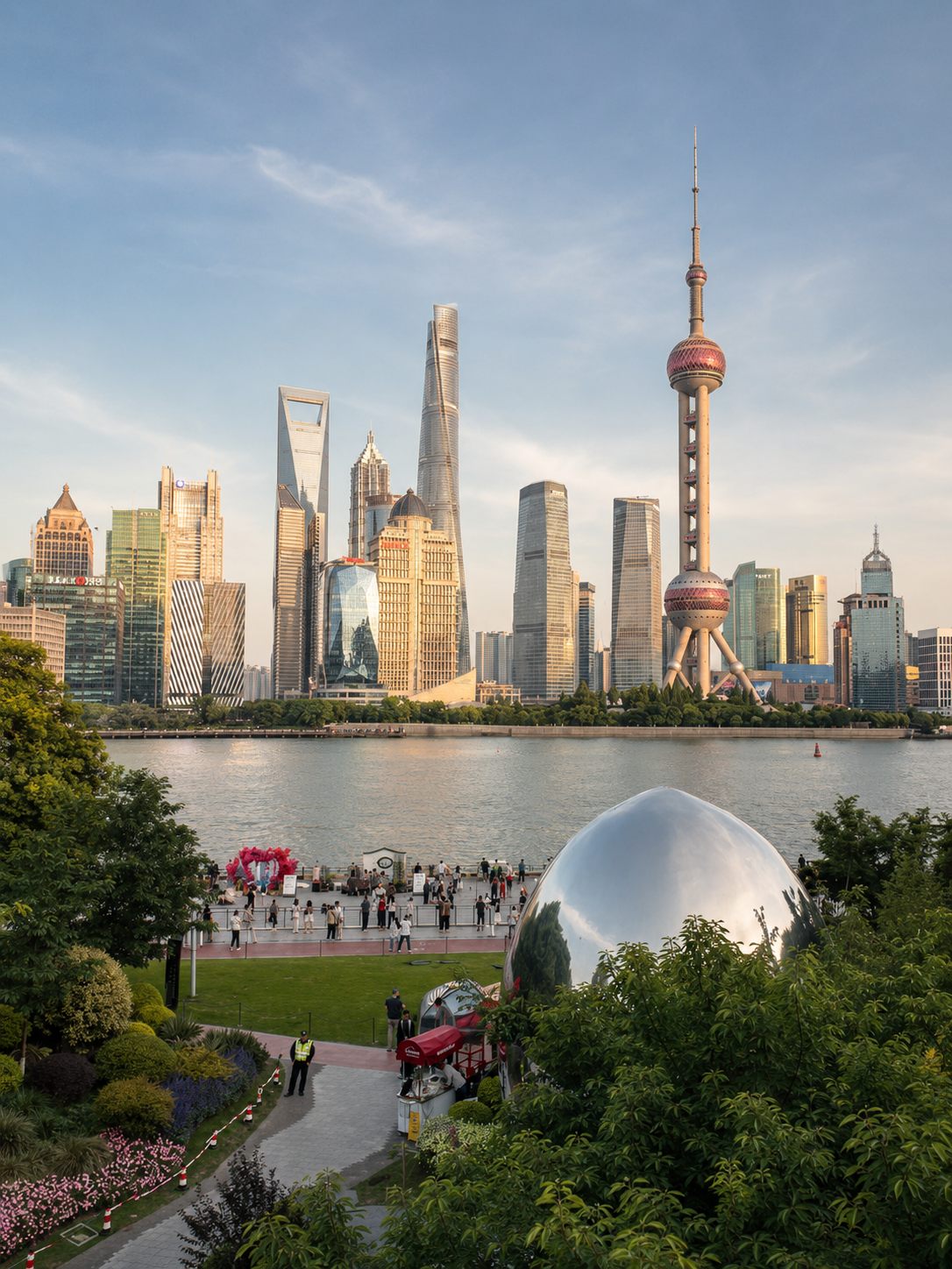 El Espejo del Futuro: Pudong Desde la Orilla Histórica