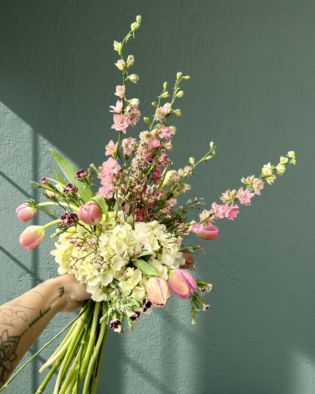 Small Garden Style   Floral Arrangement