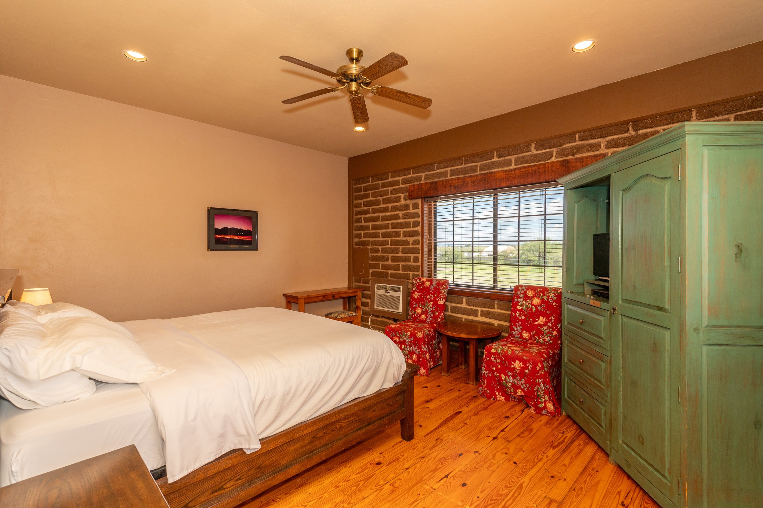 Sonoita Inn Rooms-8.jpg