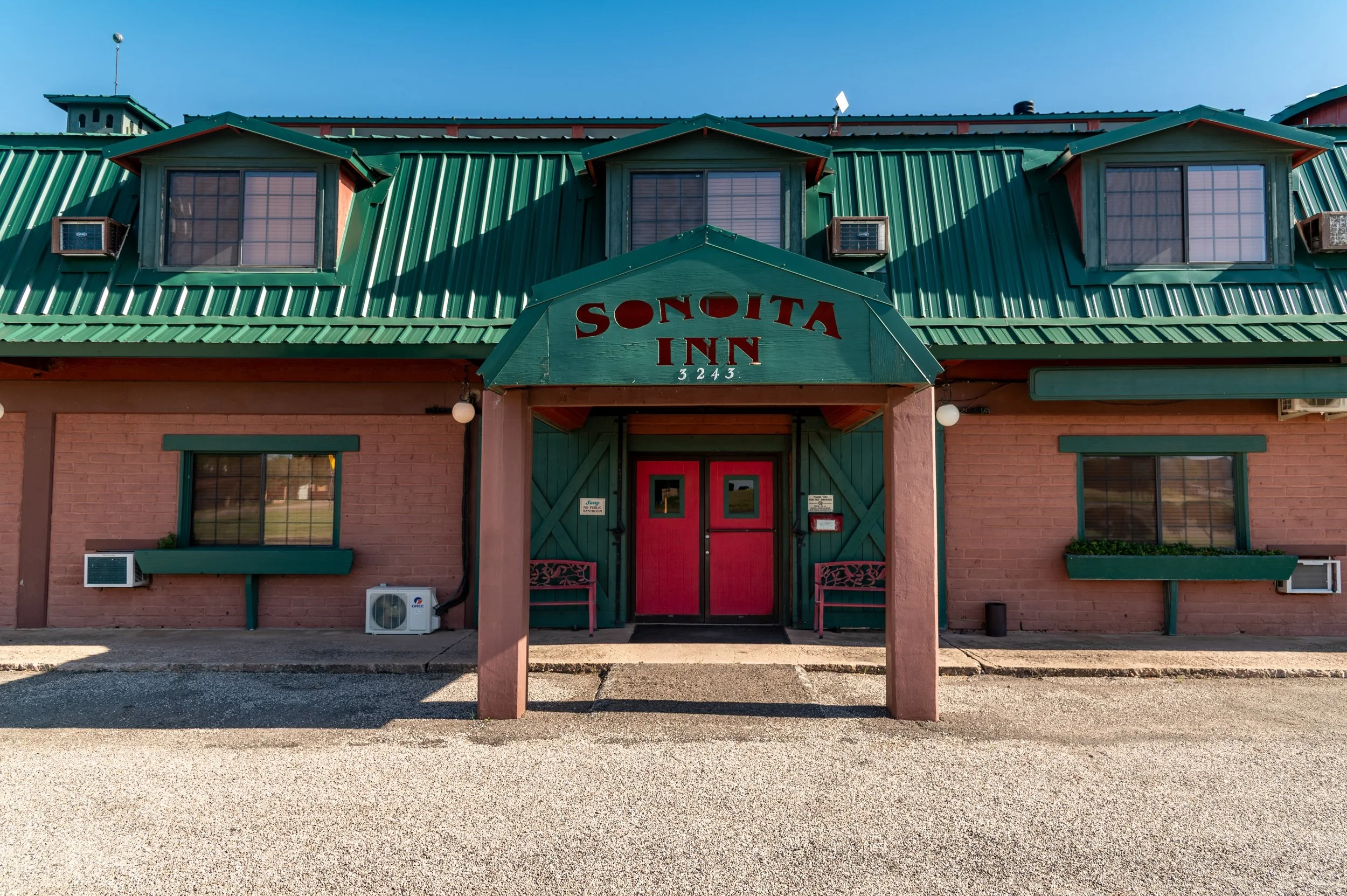 Sonoita Inn-43.jpg