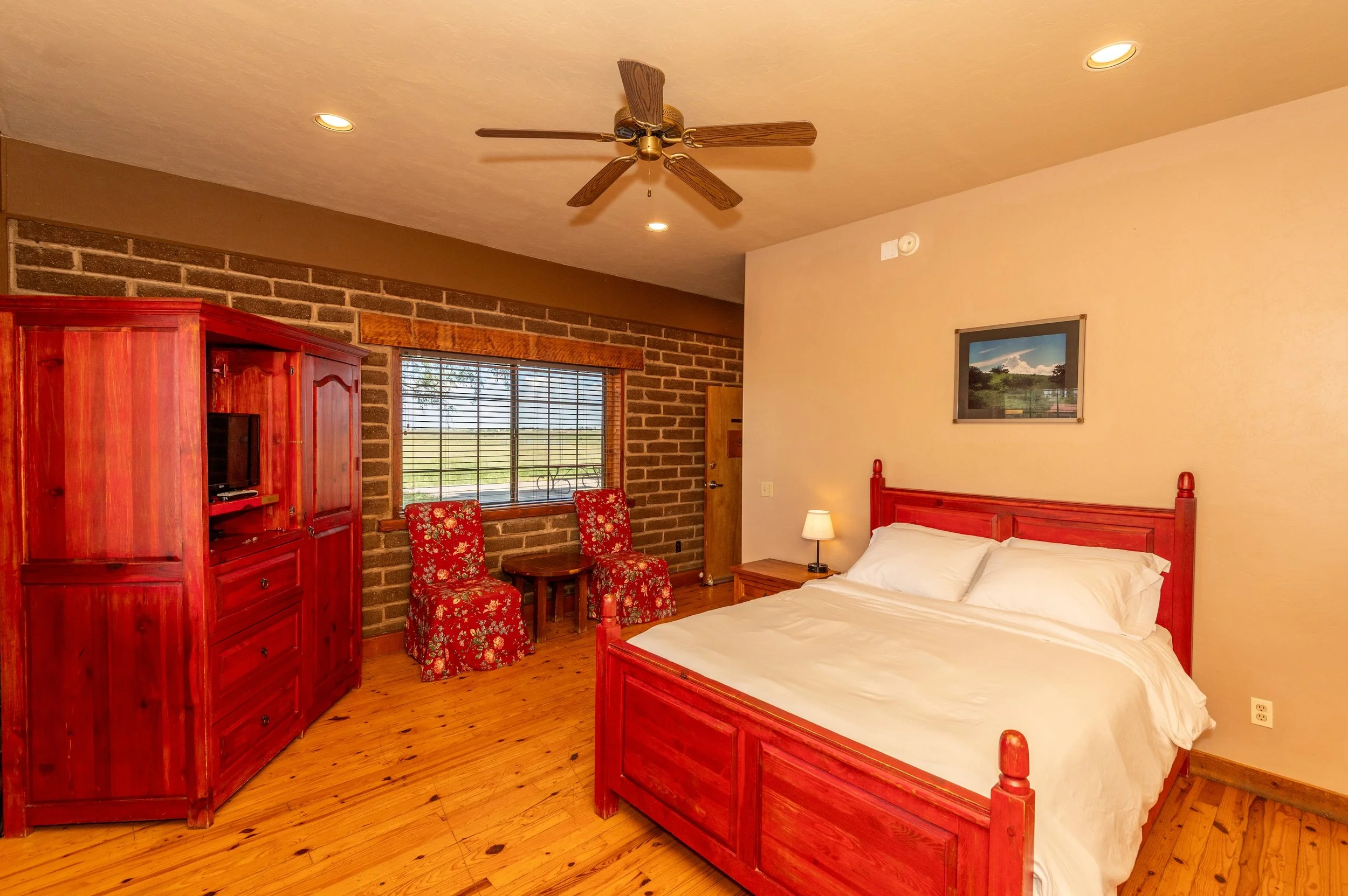 Sonoita Inn Rooms-15.jpg