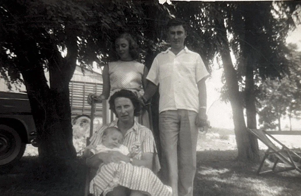 Grandchildren of H&M - 010.jpg