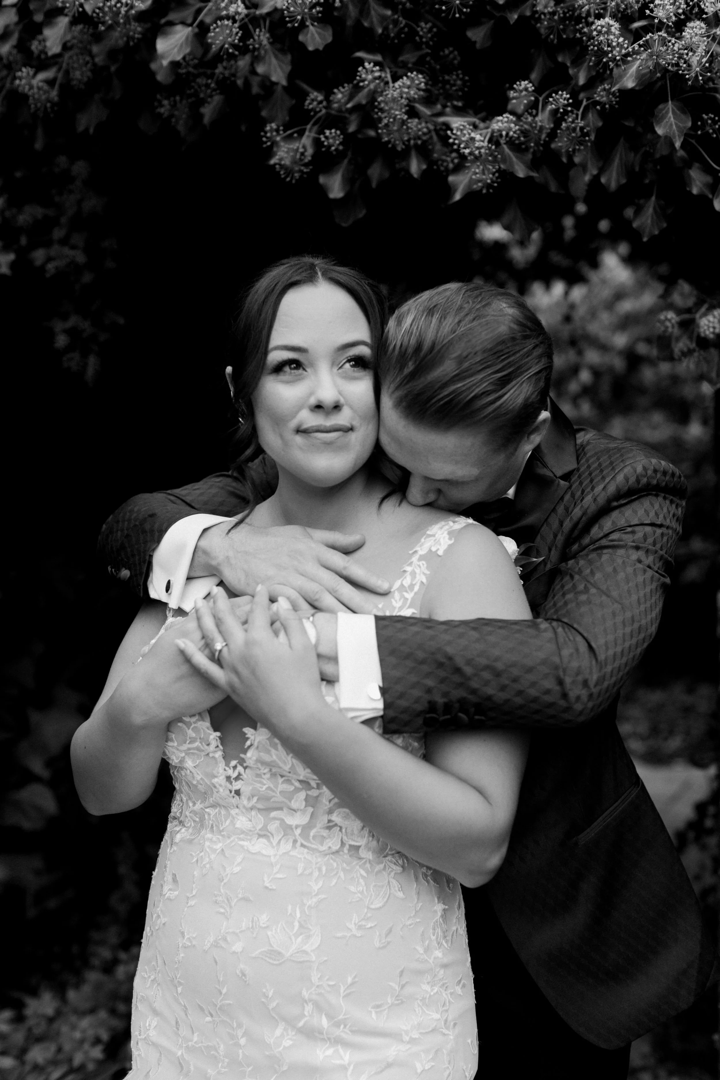 Skylin Santos Makeup Artist, Bridal Makeup Artist NJ, Bridal Makeup Artist Flemington NJ, Hunterdon County Makeup Artist, Luxury Bridal Makeup NJ, Natural Bridal Makeup NJ, Soft Glam Makeup Artist NJ, Skin Focused Bridal Makeup