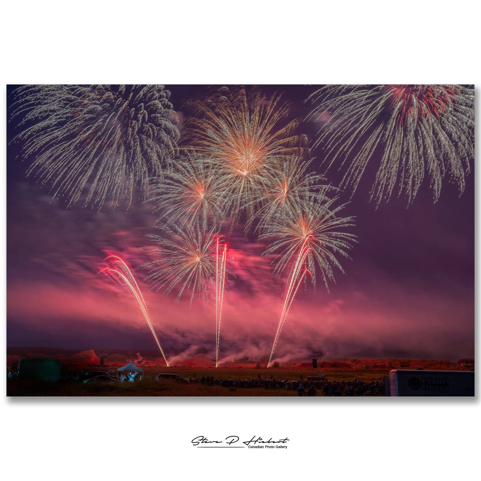 An incredible start to this year's fireworks competition! 🎆

Tonight, @archangelfireworks  and @aerialfireworksinc  put on an amazing show that lit up the night sky. The colours, patterns, and perfectly timed bursts made for a fantastic evening of p