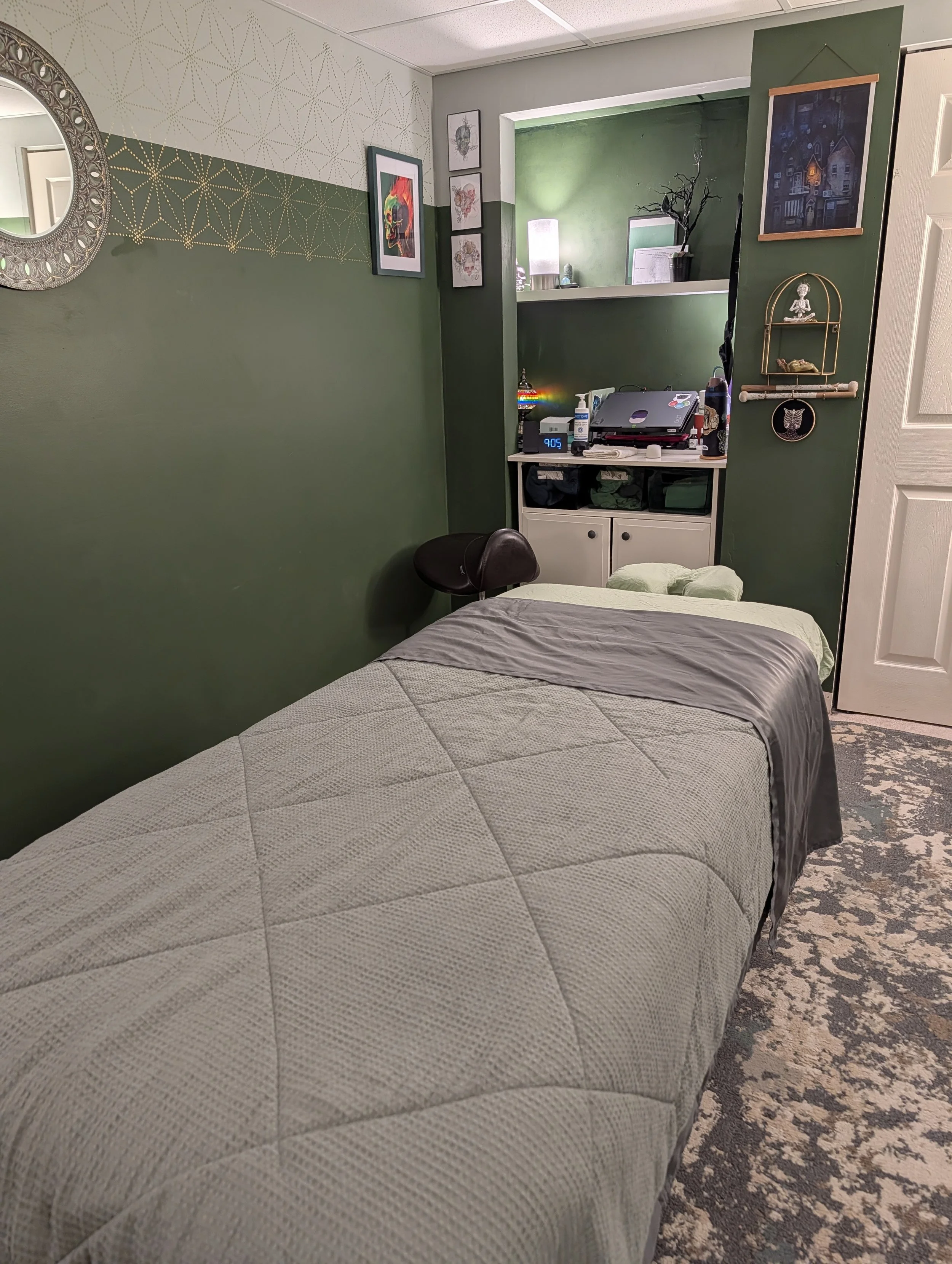 massage table at greenbear studios