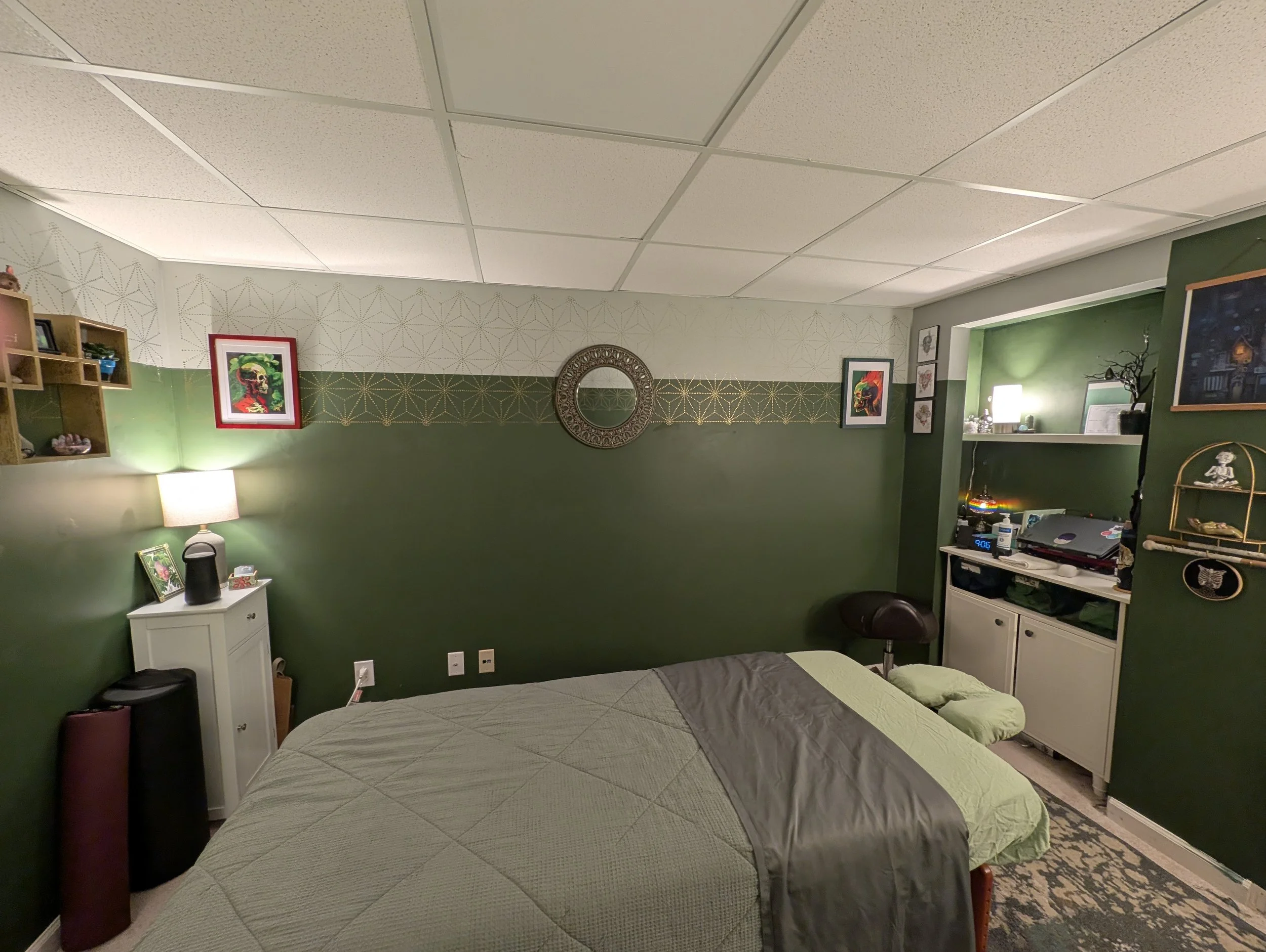 lateral view of the massage table at greenbear studios