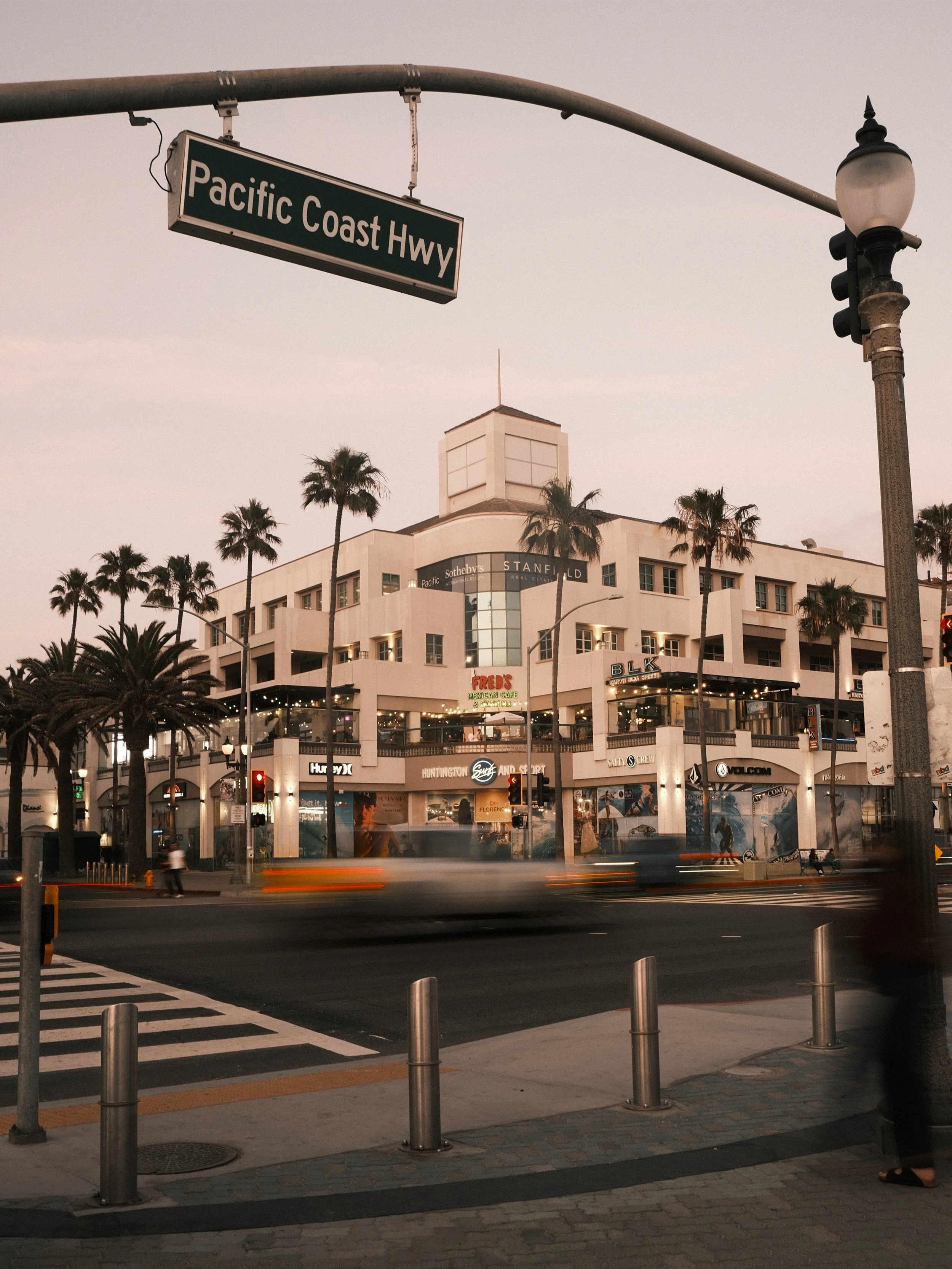 Pacific Coast Highway_7MB.jpg