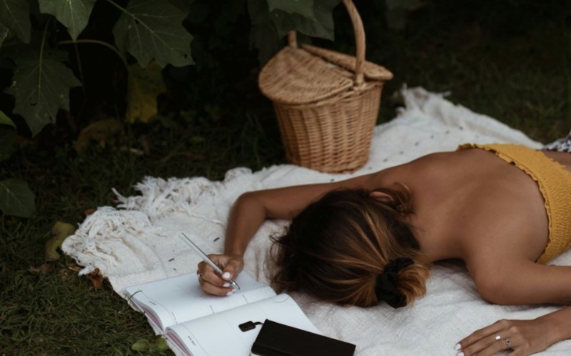 how to live a slow life