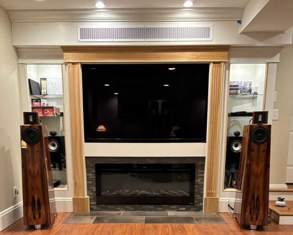Berning Hi Fi One 211/845 OTL, Kaiser Kawero speakers, EnKlein cabling, SMC Hi Fi One VRE2 silver line stage, bespoke Hi Fi One HRS SET amp stands.