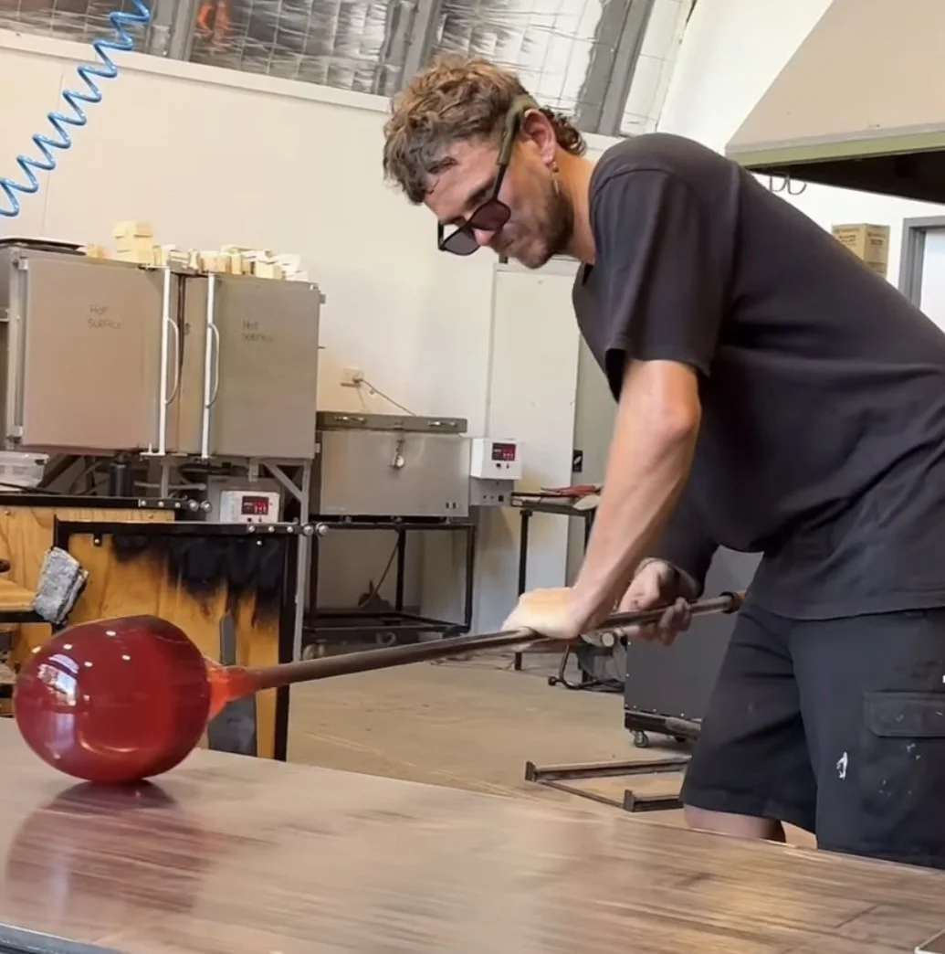 Gordan-Glass-Blowers-Artist-In-Residency-Poatina-Tasmania6.jpg
