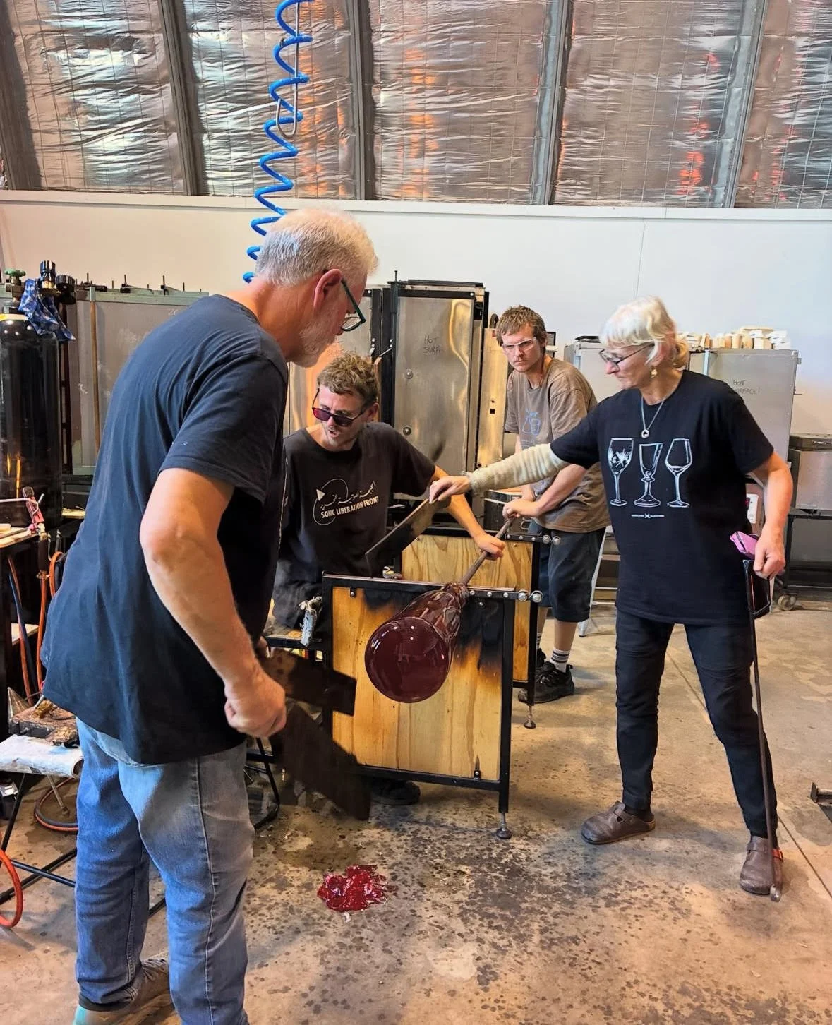 Gordan-Glass-Blowers-Artist-In-Residency-Poatina-Tasmania12.jpg