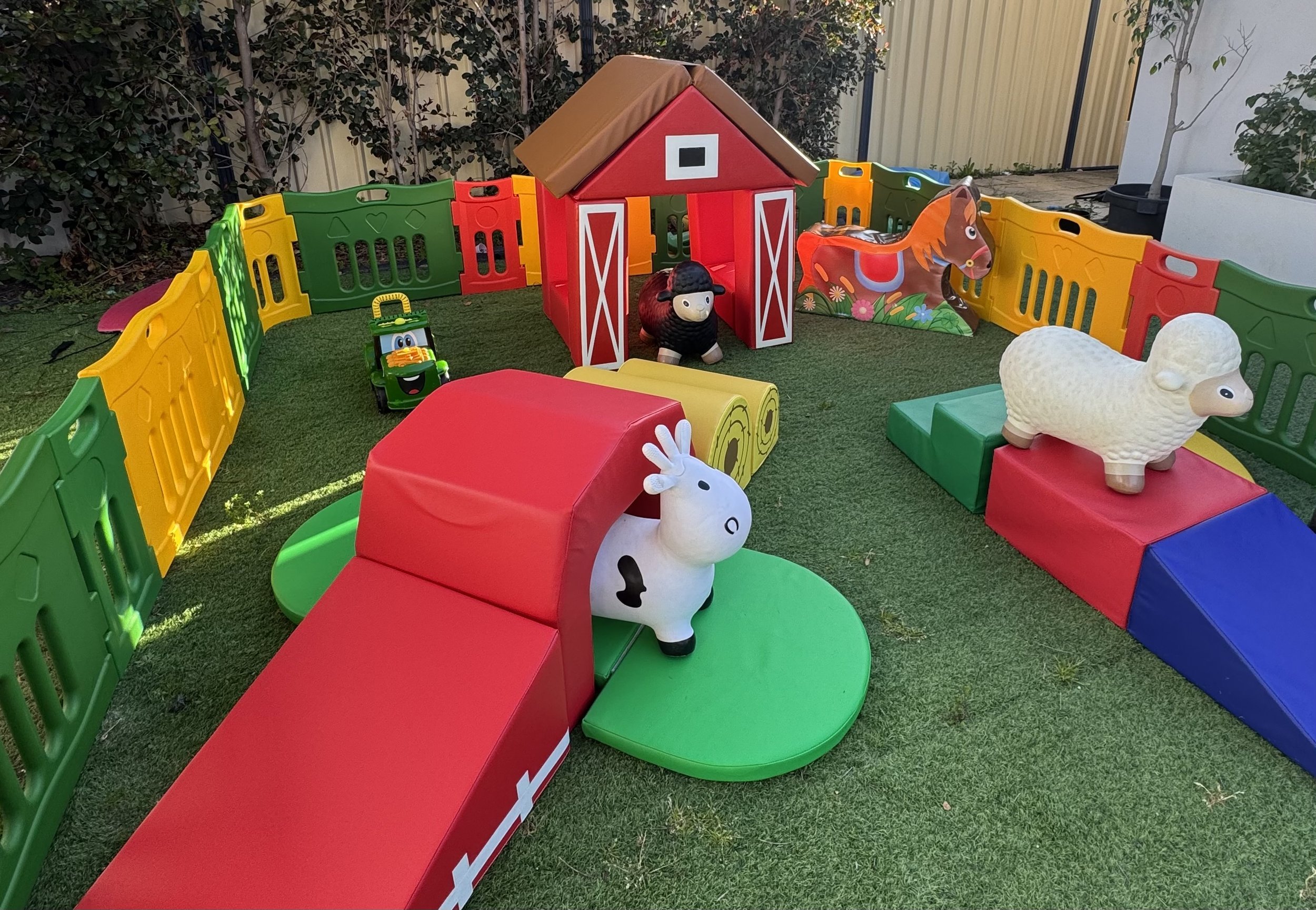 Barnyard animal farm Theme Toddler soft play ball pit hire Perth
