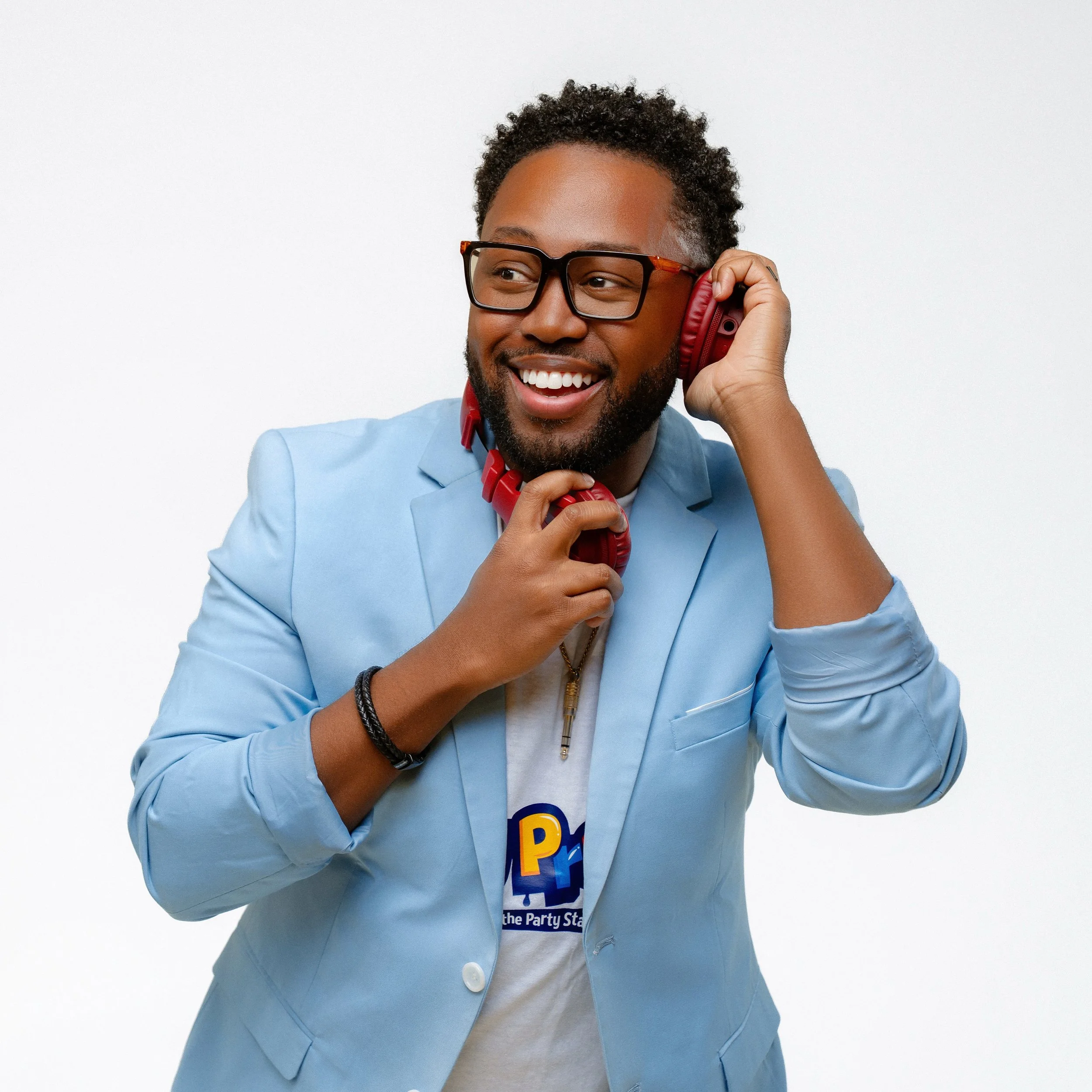 Now that I&rsquo;m 100% certain my locs aren&rsquo;t making a comeback&hellip; allow me to reintroduce myself! 😄🎧

I&rsquo;m DJ Pre-K: Certified Teacher. Artist. Children&rsquo;s DJ. Edutainer Extraordinaire.

My mission is simple: helping children