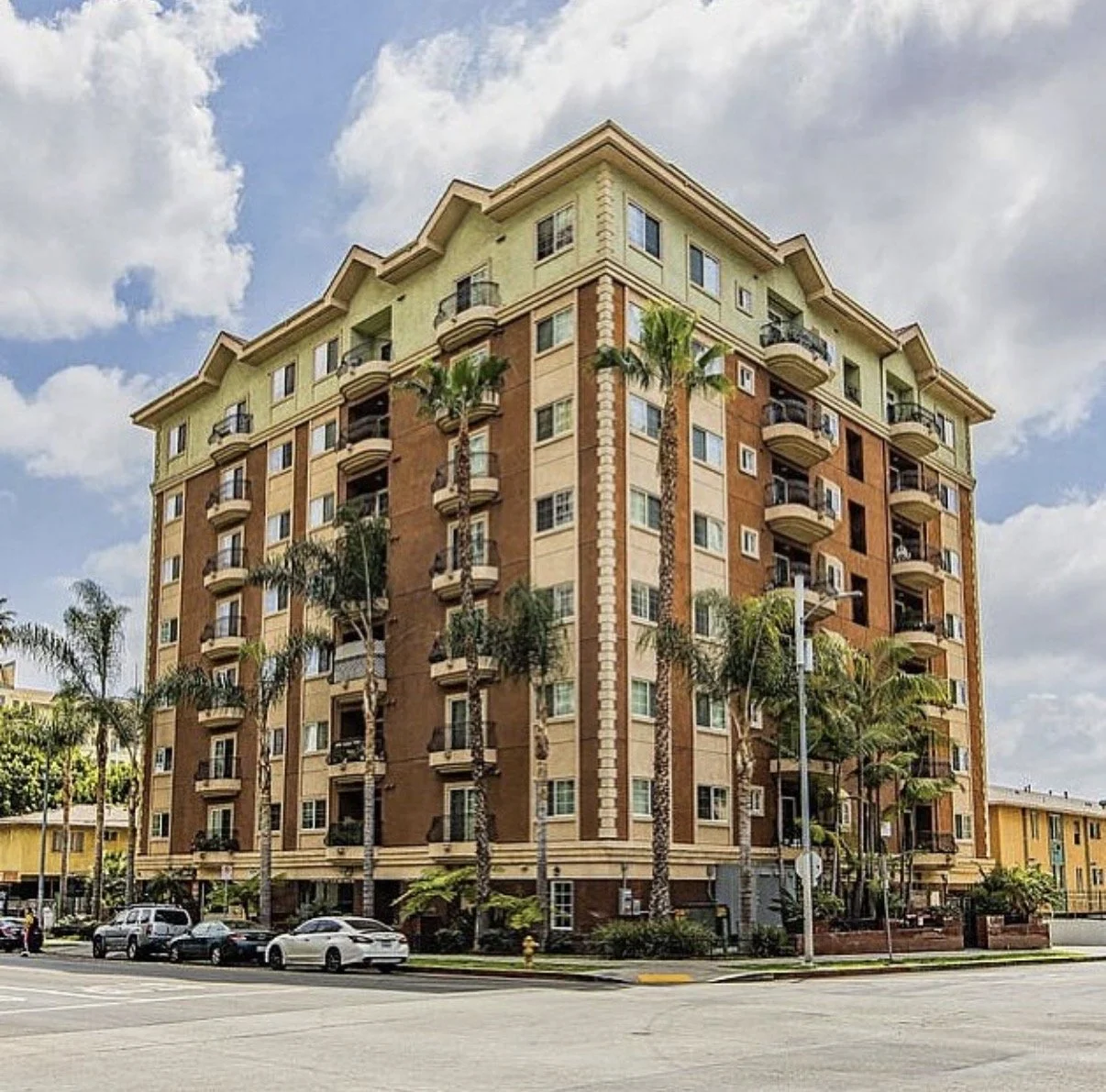 La Maison Apartments