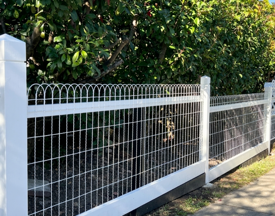 New Leaf Carpentry installation of Emu Wire fence gate.