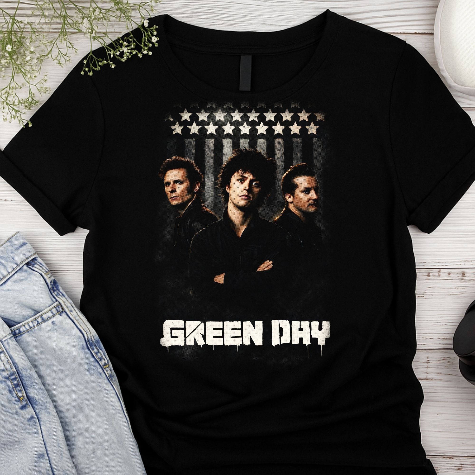Green Day – Punk Rock Legend Graphic Unisex Tee