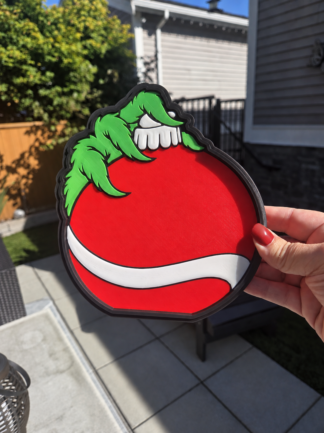 Red Bauble Claw Trinket Tray.png