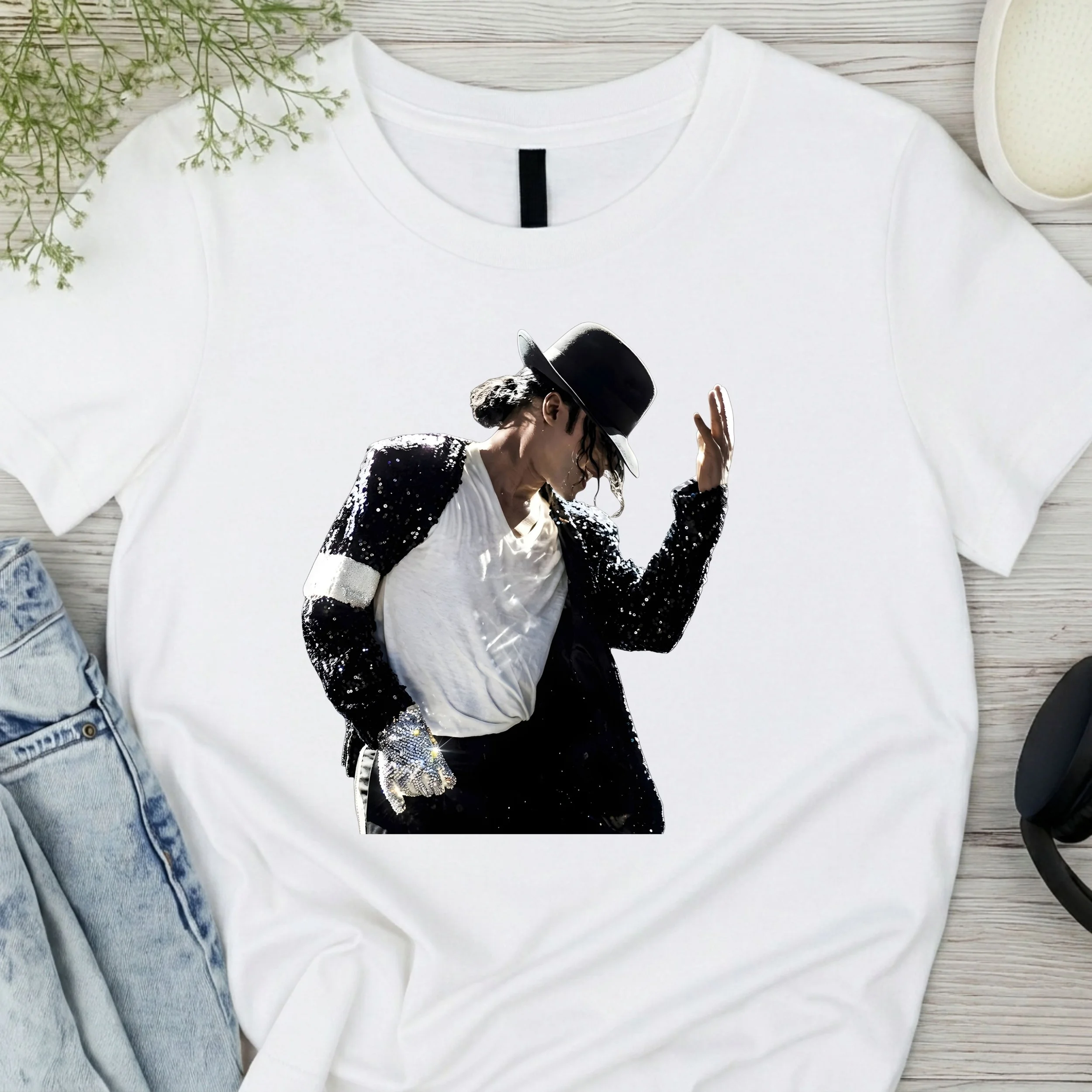 Iconic Performer Graphic T-Shirt – Classic Tribute Apparel