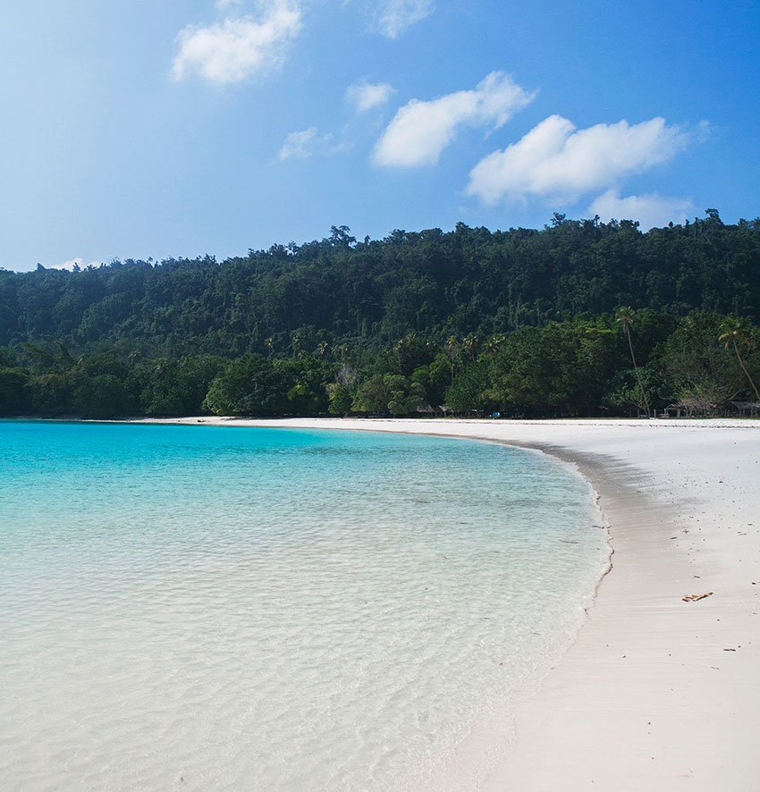 5 reasons why champagne beach is one of the best beaches in the world