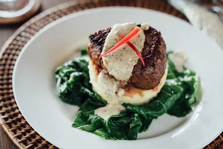 dining-4.webp