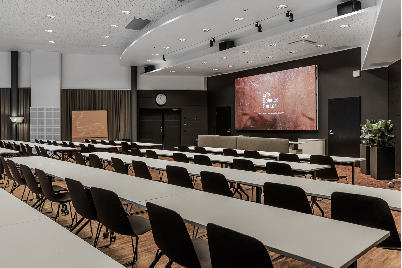 Acatos Life Science Center Auditorio 2.png