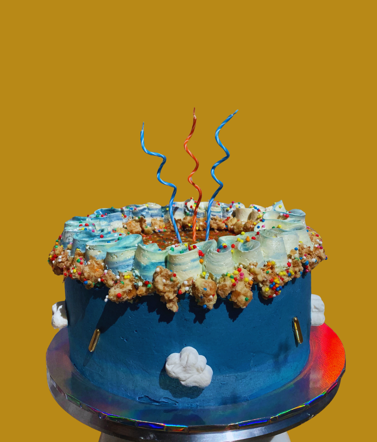 Buttermilk sprinkle cake
Vanilla buttercream
Sprinkle crumbs