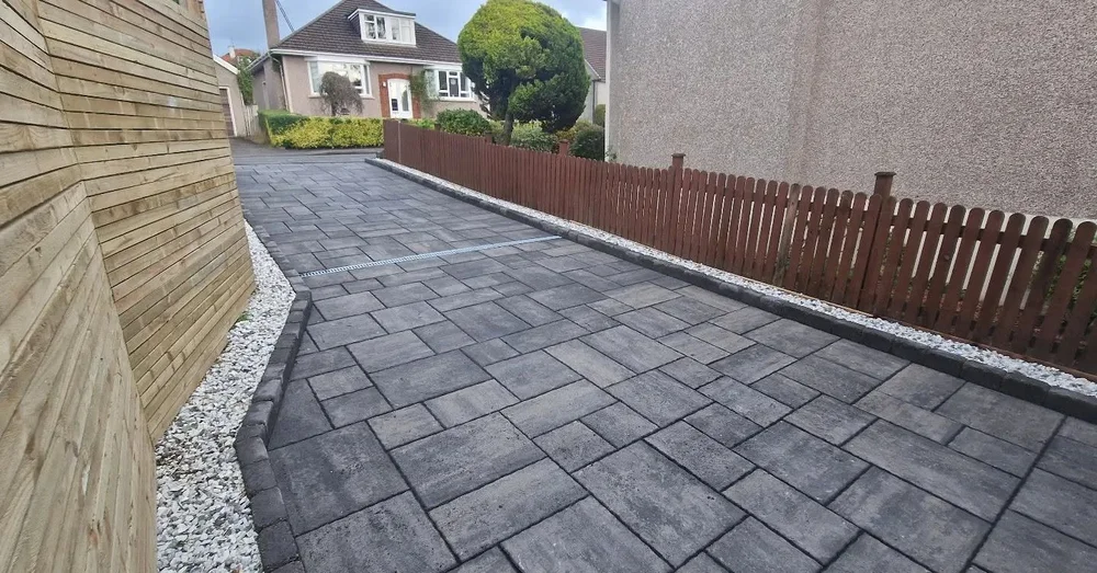 Concrete paving driveway