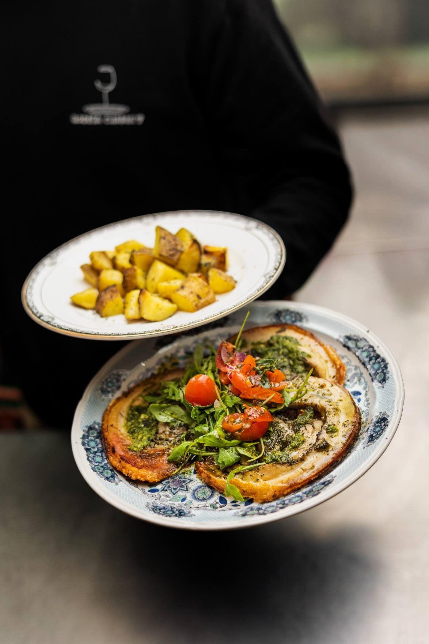 sitges-restaurant-potatoes-toast.jpg